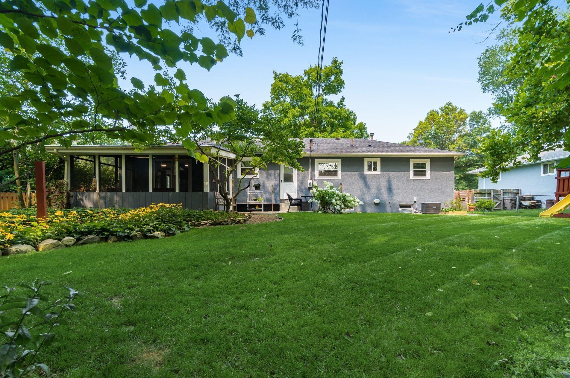 444 Anthony Ct, Columbus OH 43230-2626 exterior