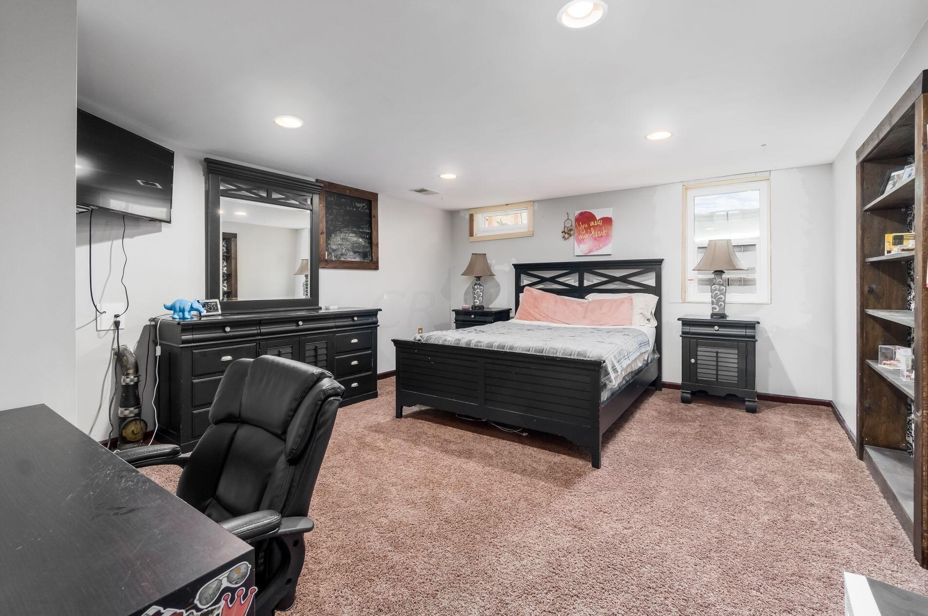 444 Anthony Ct, Columbus OH 43230-2626 exterior