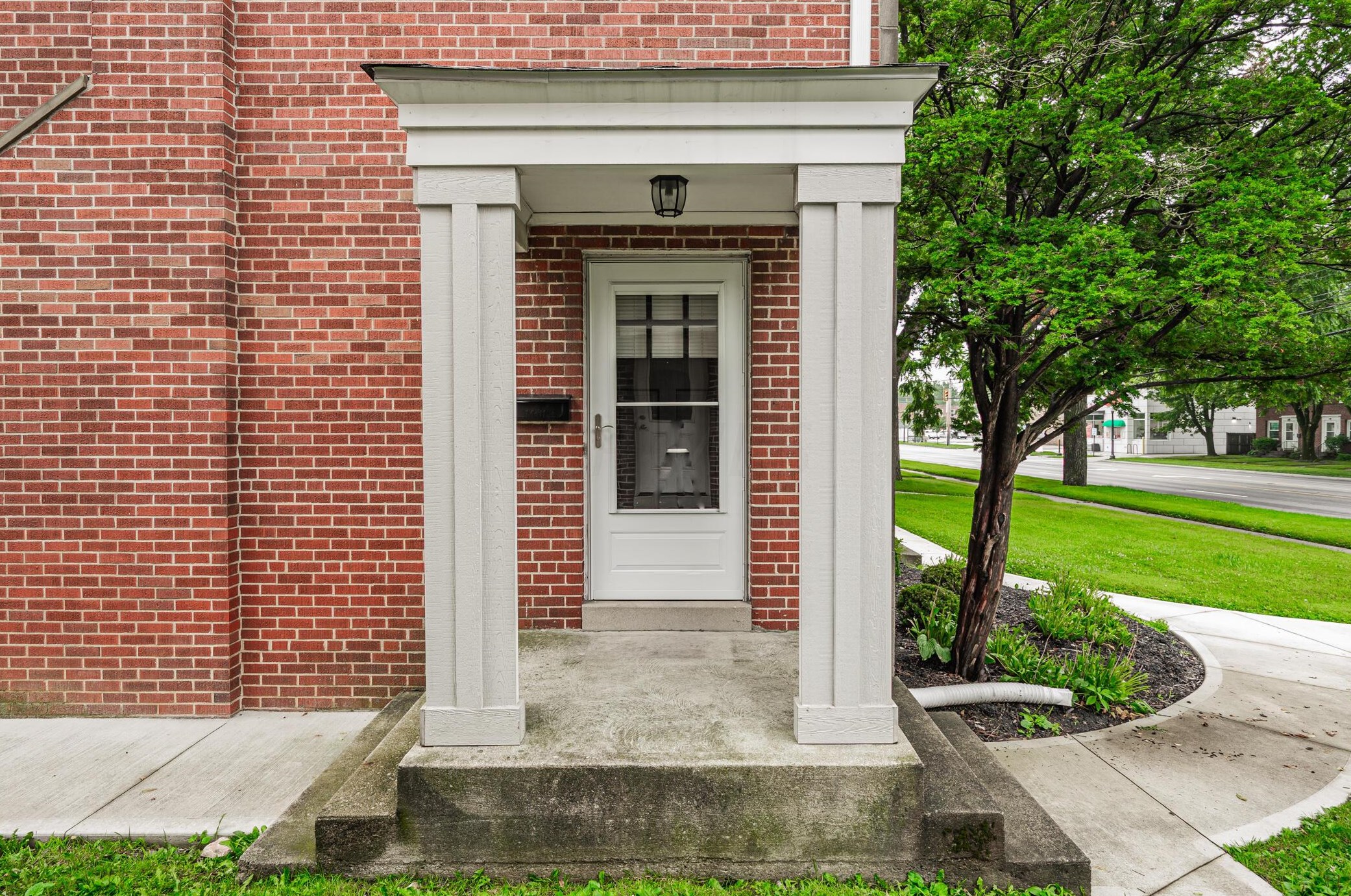 4648 High St, Columbus OH 43207-1154 exterior