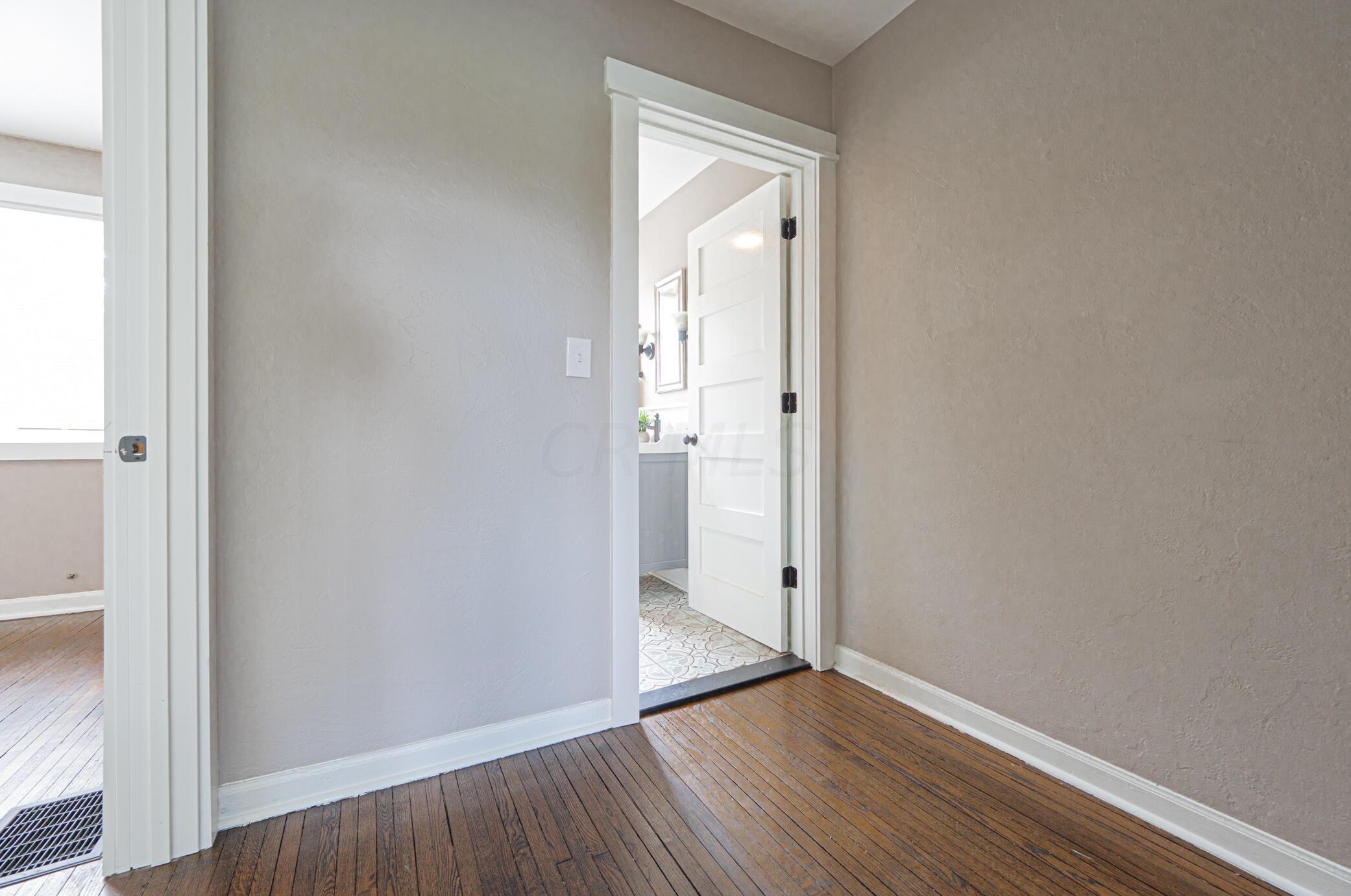 4648 High St, Columbus OH 43207-1154 exterior