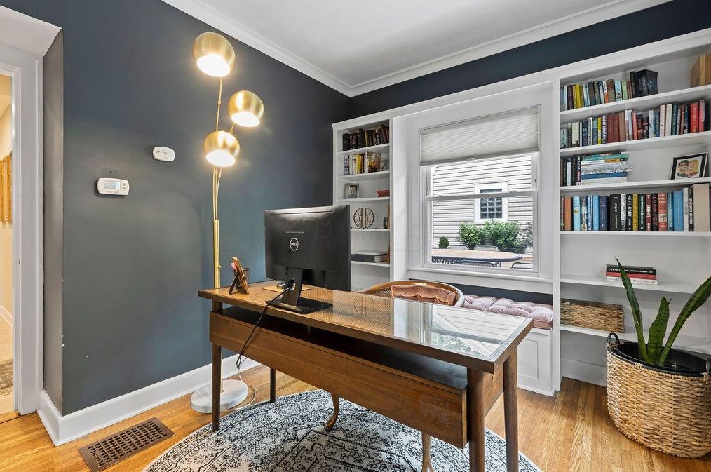 176 Torrence Rd, Columbus OH 43214-3842 exterior