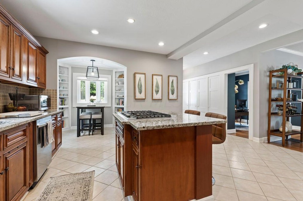 176 Torrence Rd, Columbus OH 43214-3842 exterior