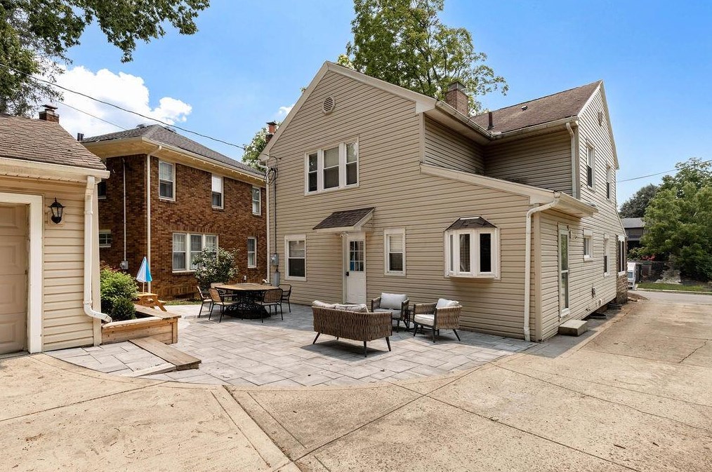 176 Torrence Rd, Columbus OH 43214-3842 exterior