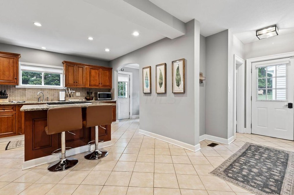 176 Torrence Rd, Columbus OH 43214-3842 exterior