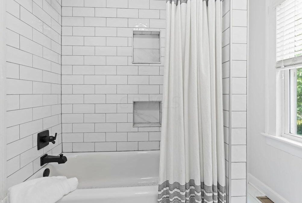 176 Torrence Rd, Columbus OH 43214-3842 exterior