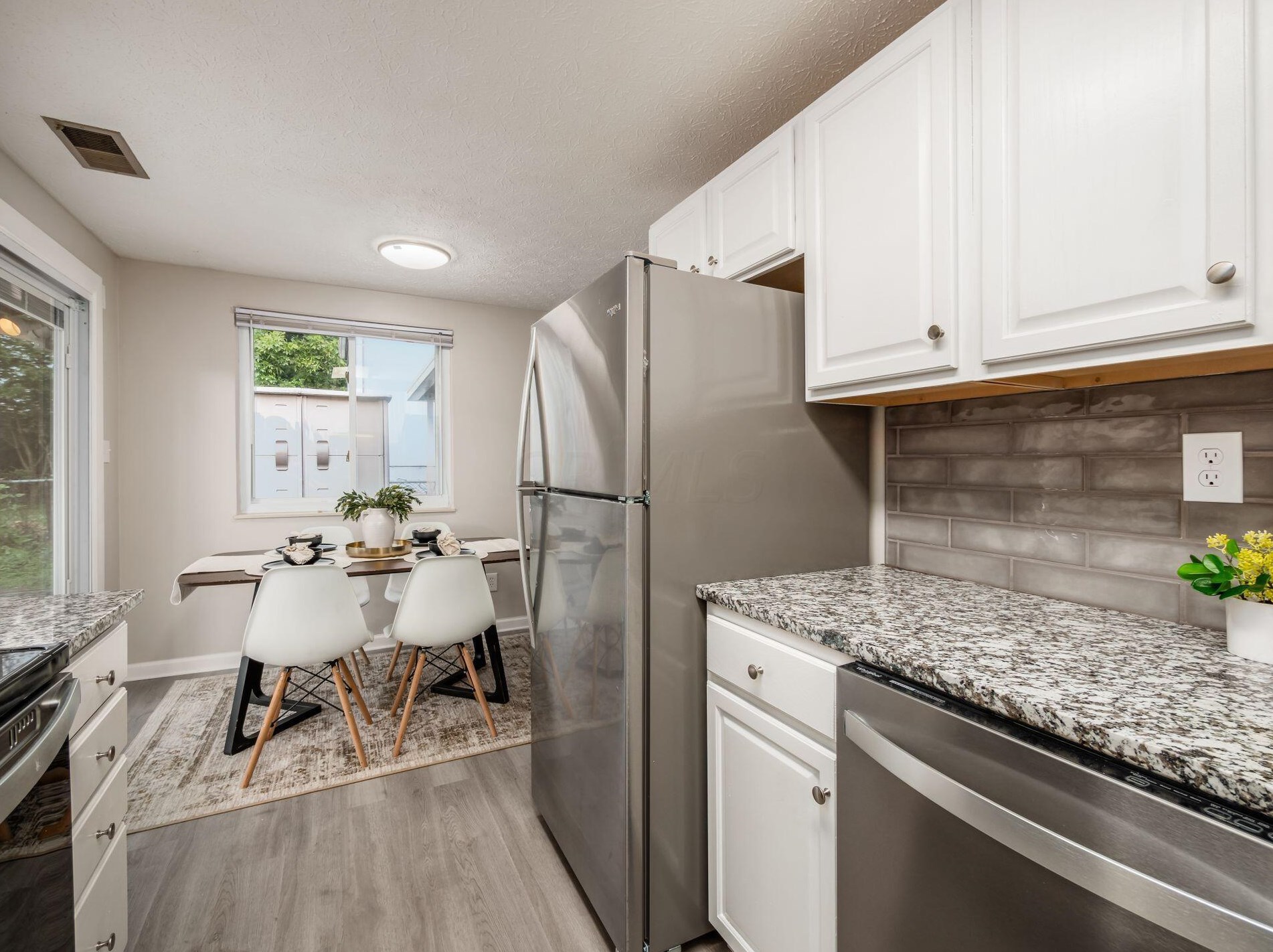 2192 Laurelwood Dr, Columbus OH 43229-2800 exterior