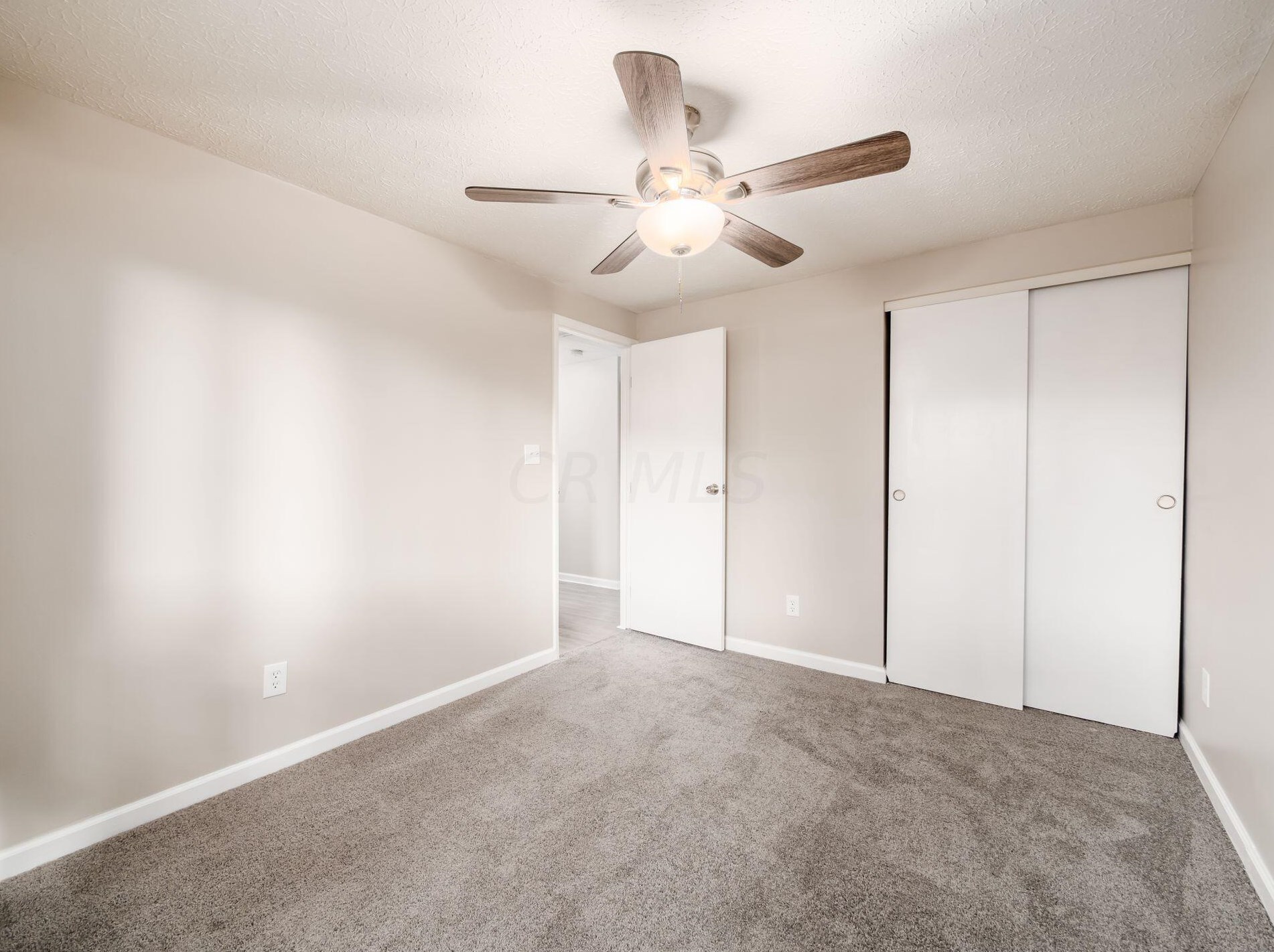 2192 Laurelwood Dr, Columbus OH 43229-2800 exterior