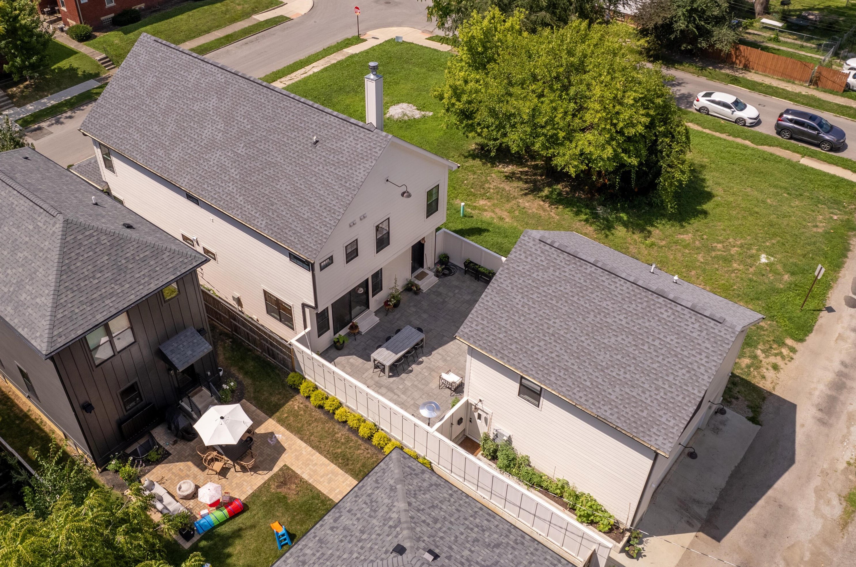 1374 5th St, Columbus OH 43201-2565 exterior