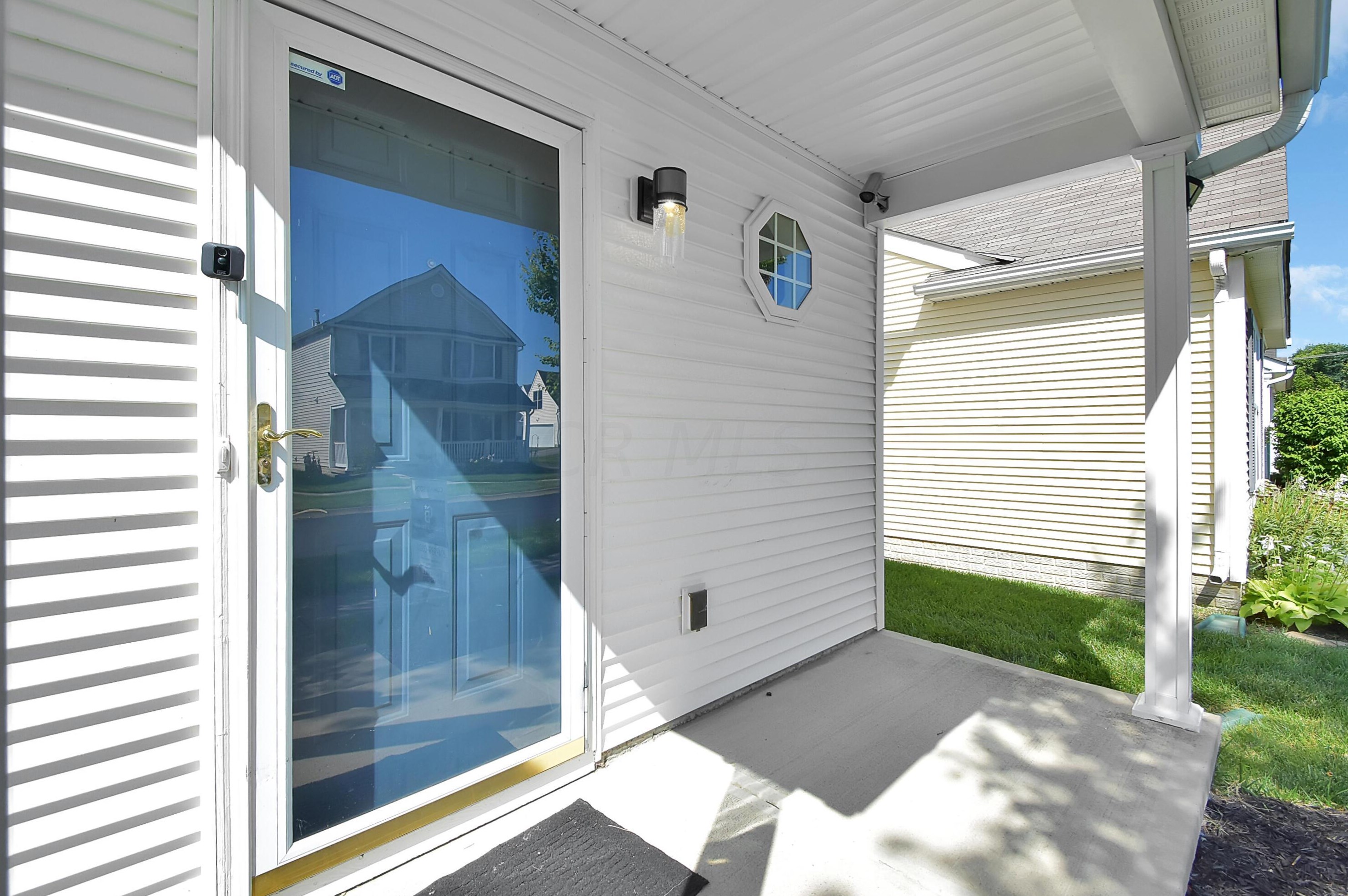 6298 Pompano St, Cnl Wnchstr OH 43110-9525 exterior