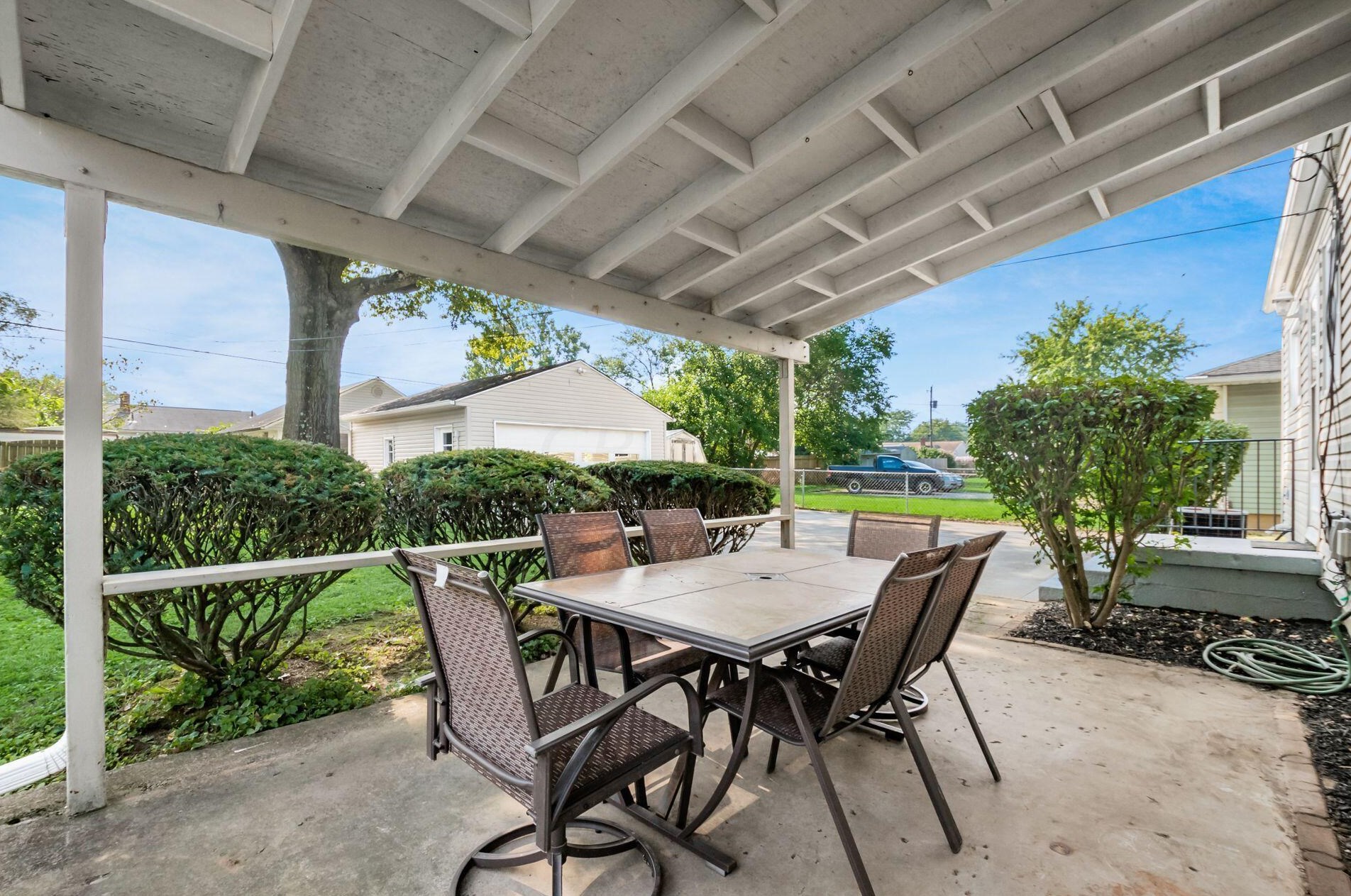 1494 Ave Dr, Columbus OH 43227-3262 exterior