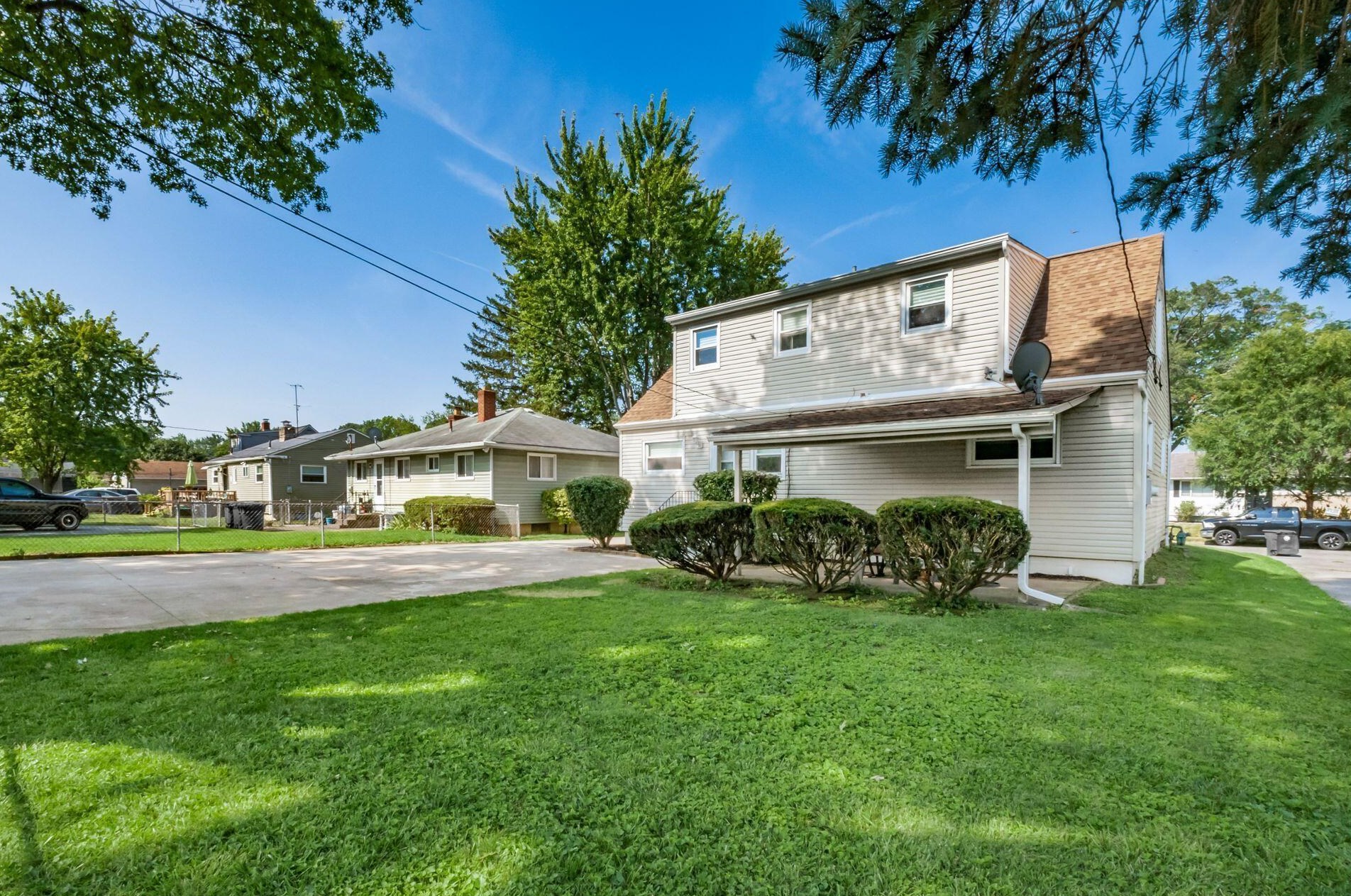 1494 Ave Dr, Columbus OH 43227-3262 exterior