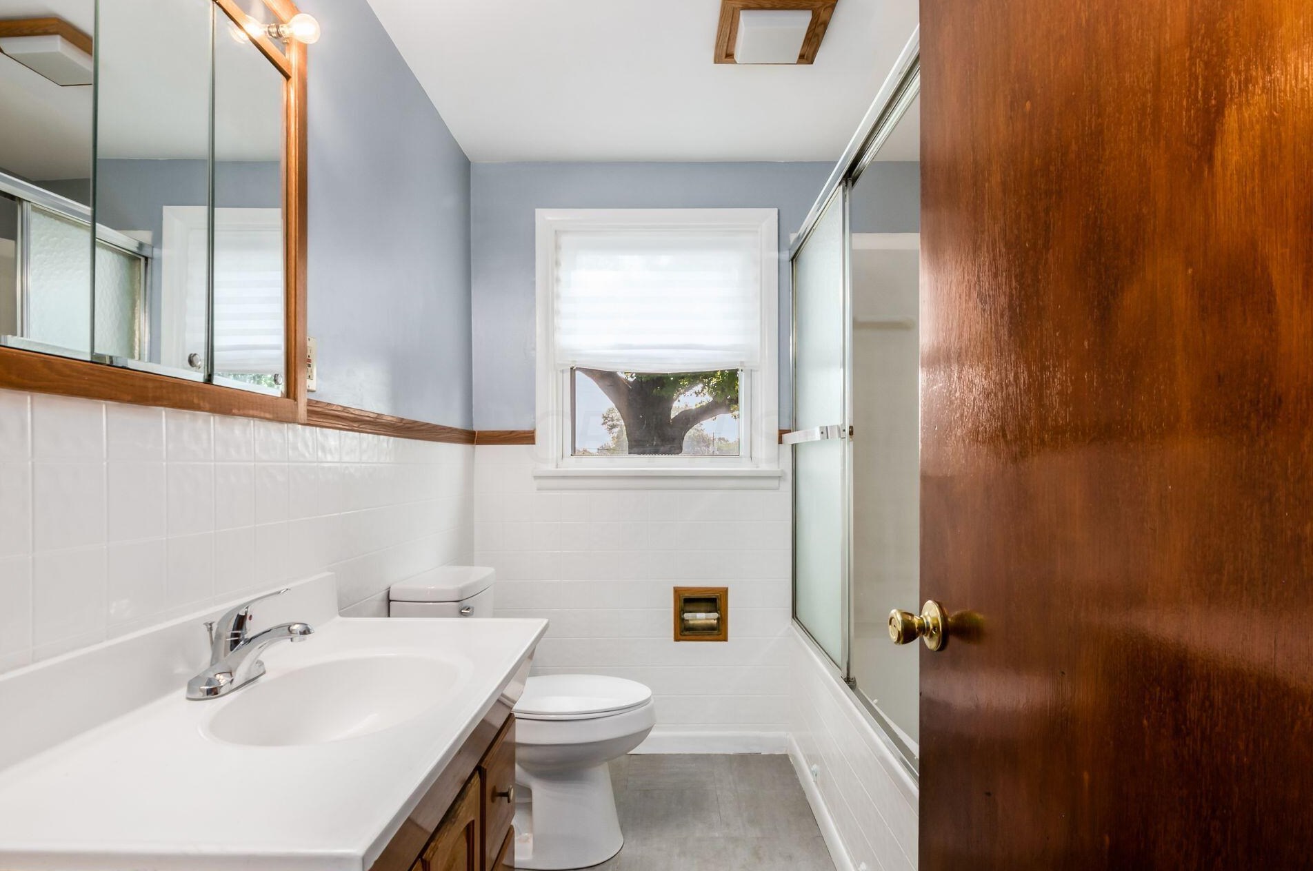 1494 Ave Dr, Columbus OH 43227-3262 exterior