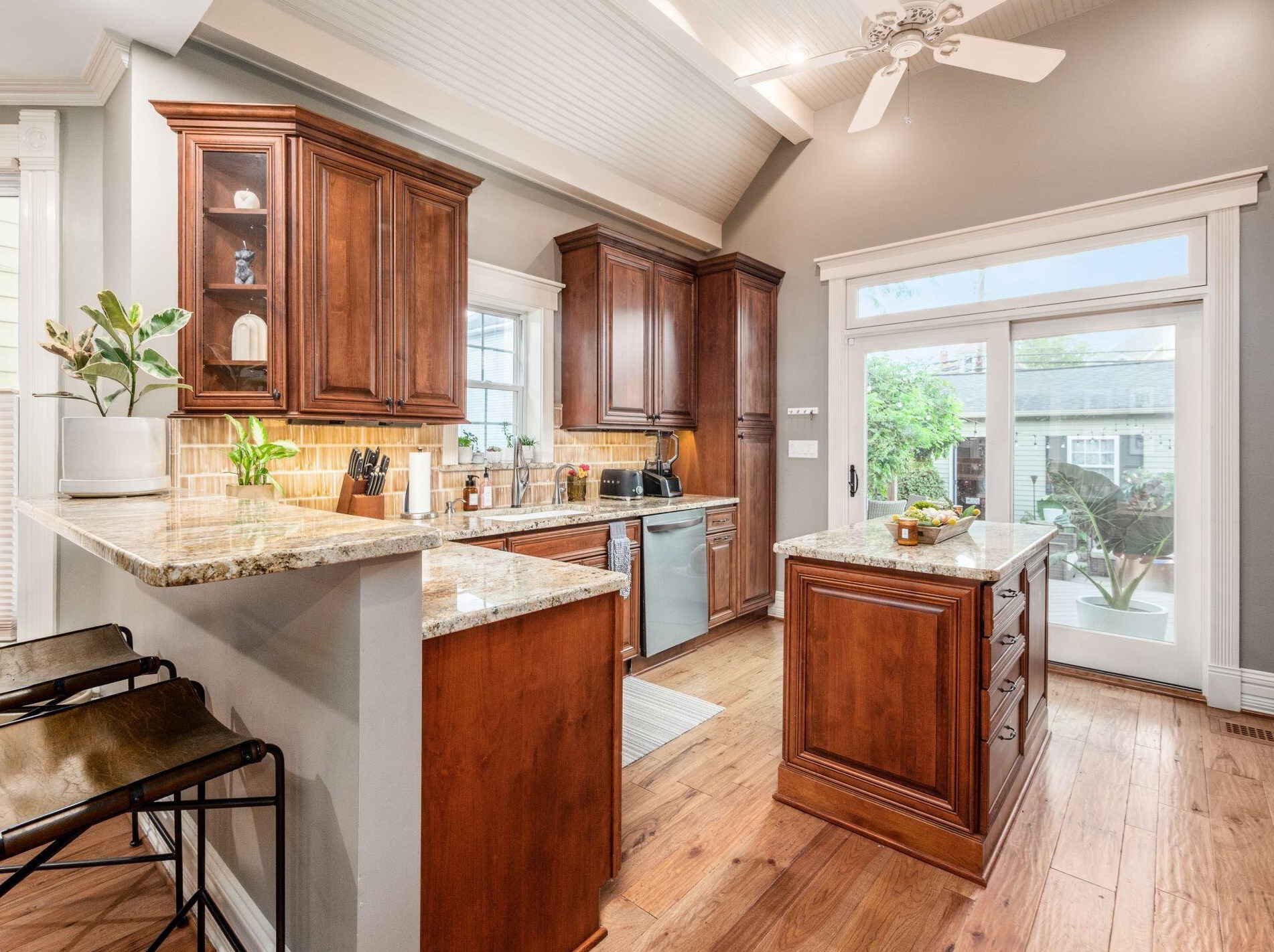 324 Reinhard Ave, Columbus OH  43206-2777 exterior