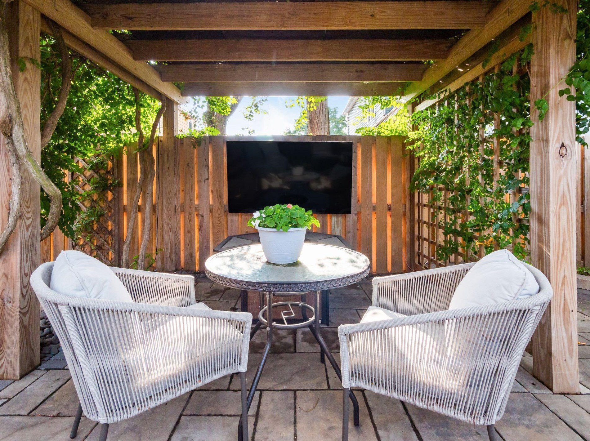 324 Reinhard Ave, Columbus OH  43206-2777 exterior