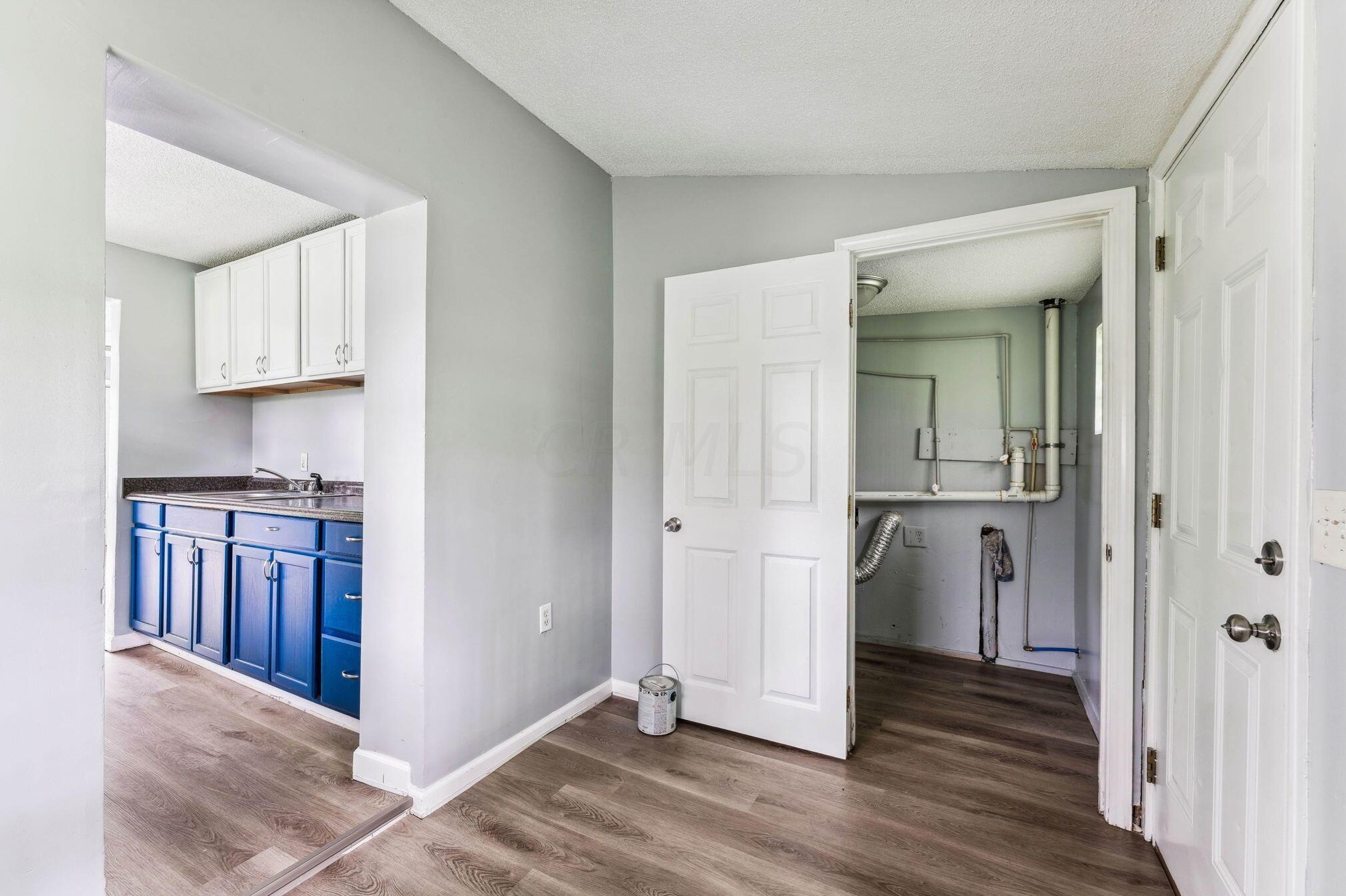 2256 Mcguffey Rd, Columbus OH 43211-2022 exterior