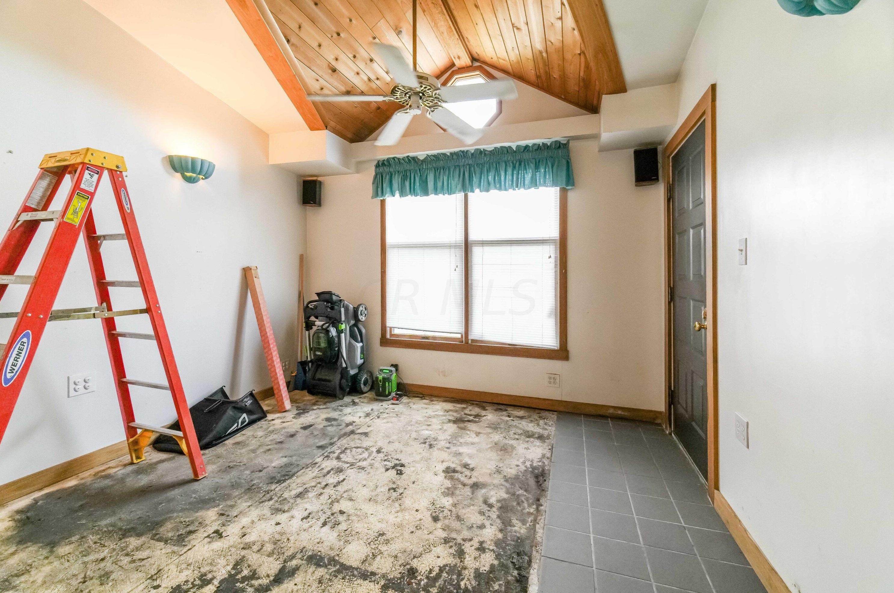 1792 Long St, Columbus OH  43203-2060 exterior