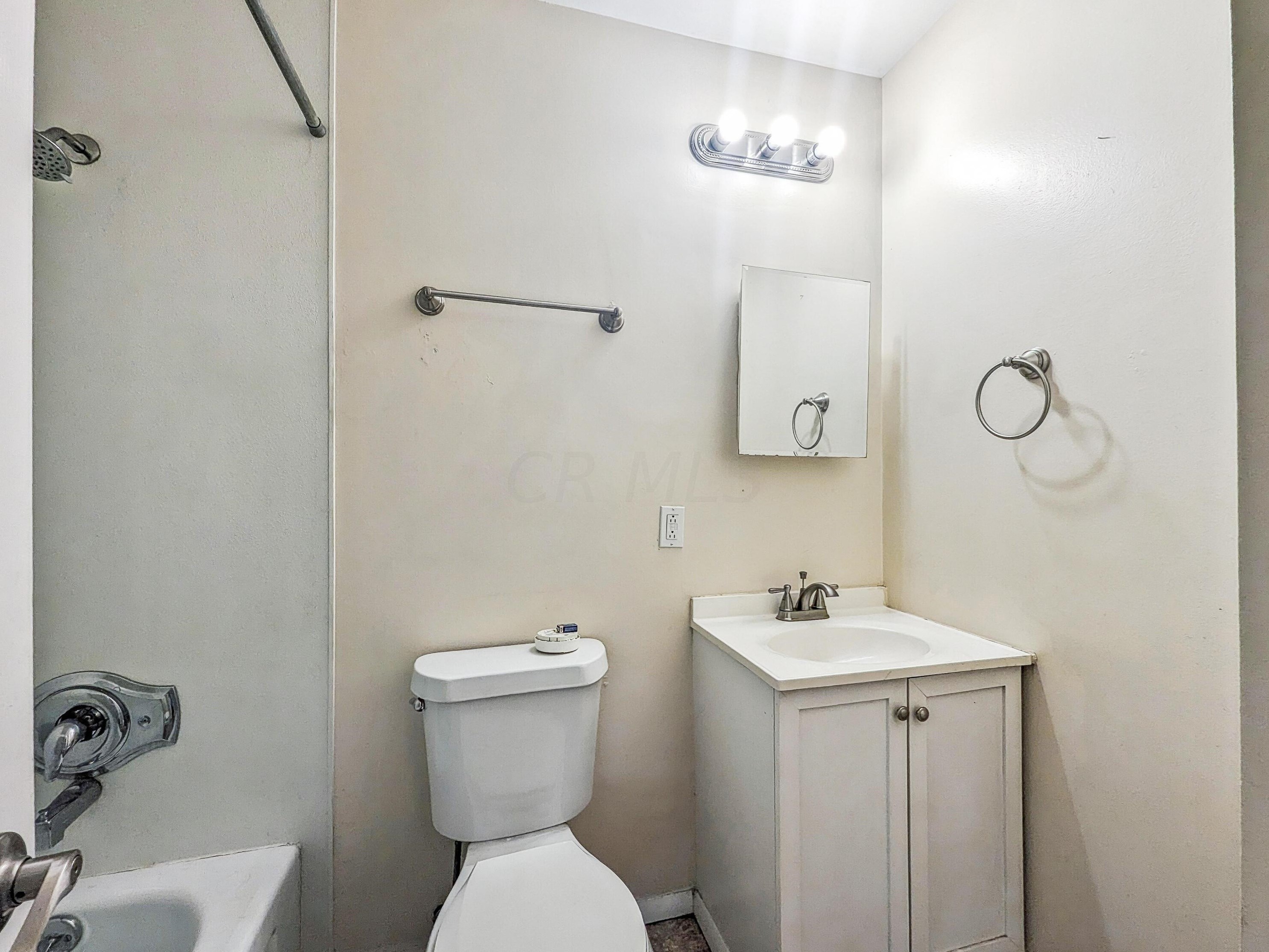 3612 Noe Bixby Rd, Columbus OH 43232-6100 exterior