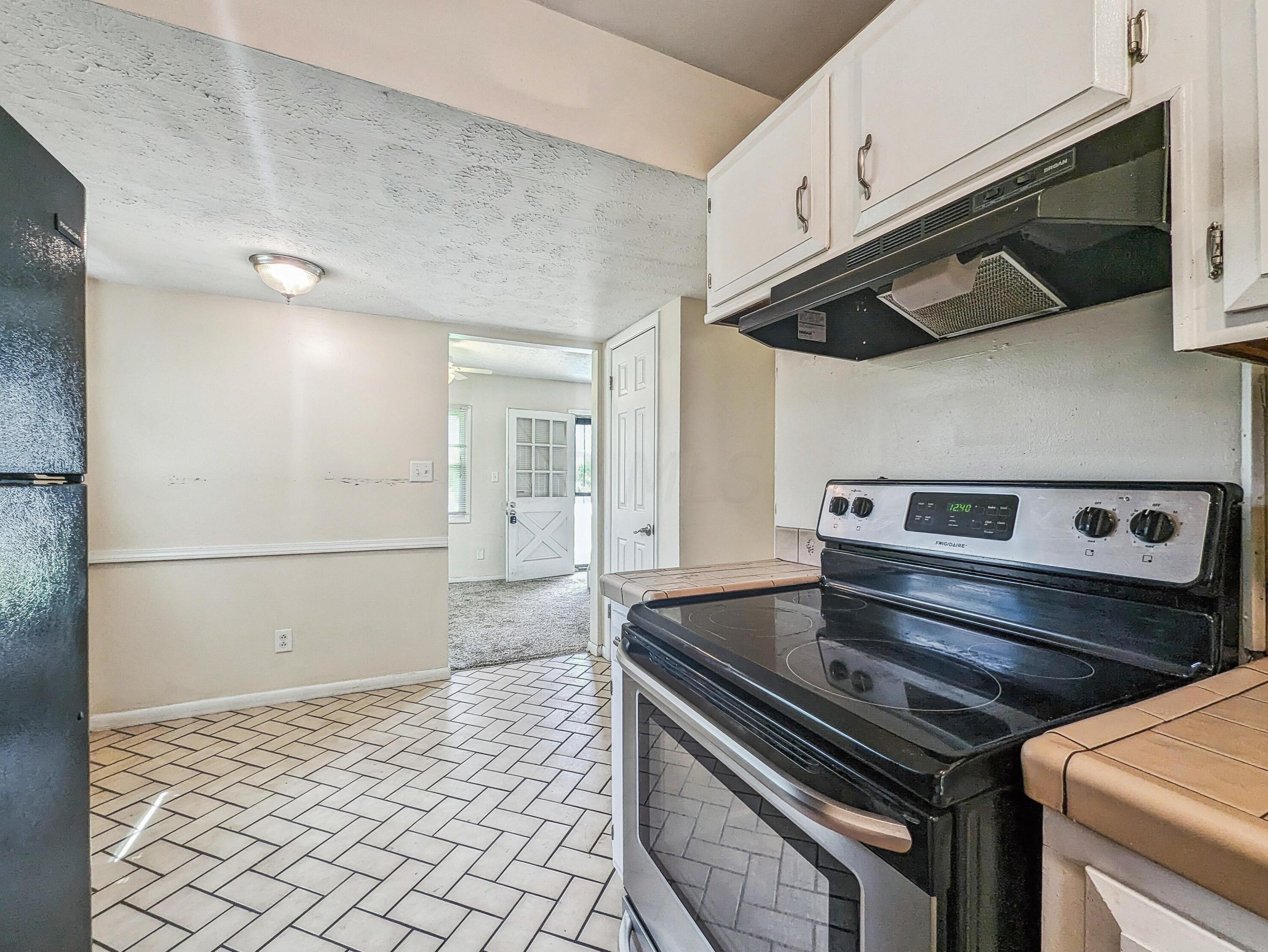 3612 Noe Bixby Rd, Columbus OH 43232-6100 exterior