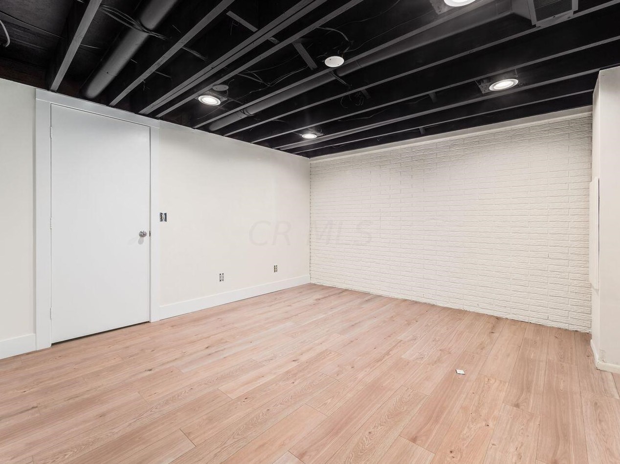 7603 Satterfield Rd, Columbus OH 43235-4552 exterior