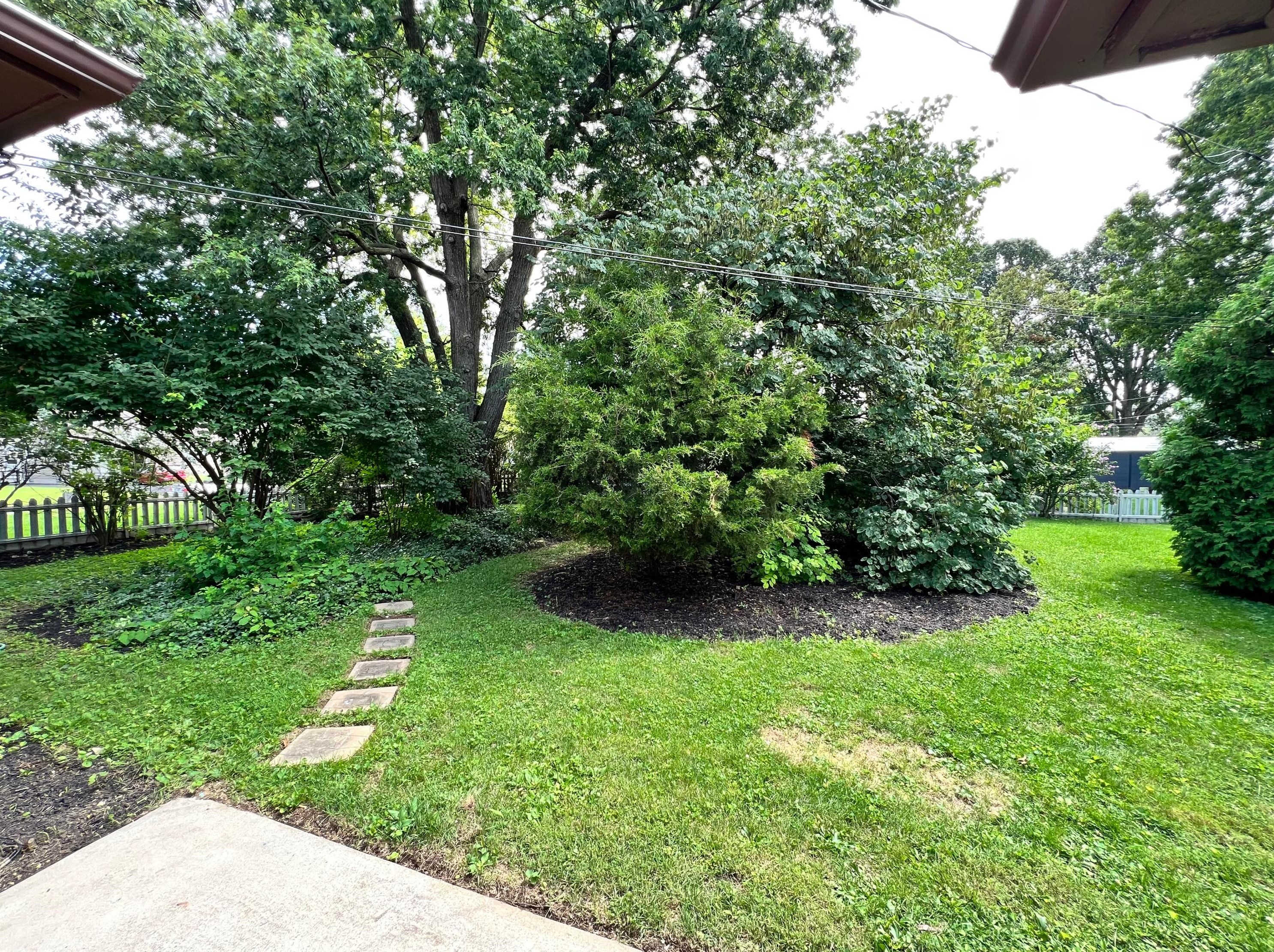 3730 Mcguffey Rd, Columbus OH 43211-2023 exterior