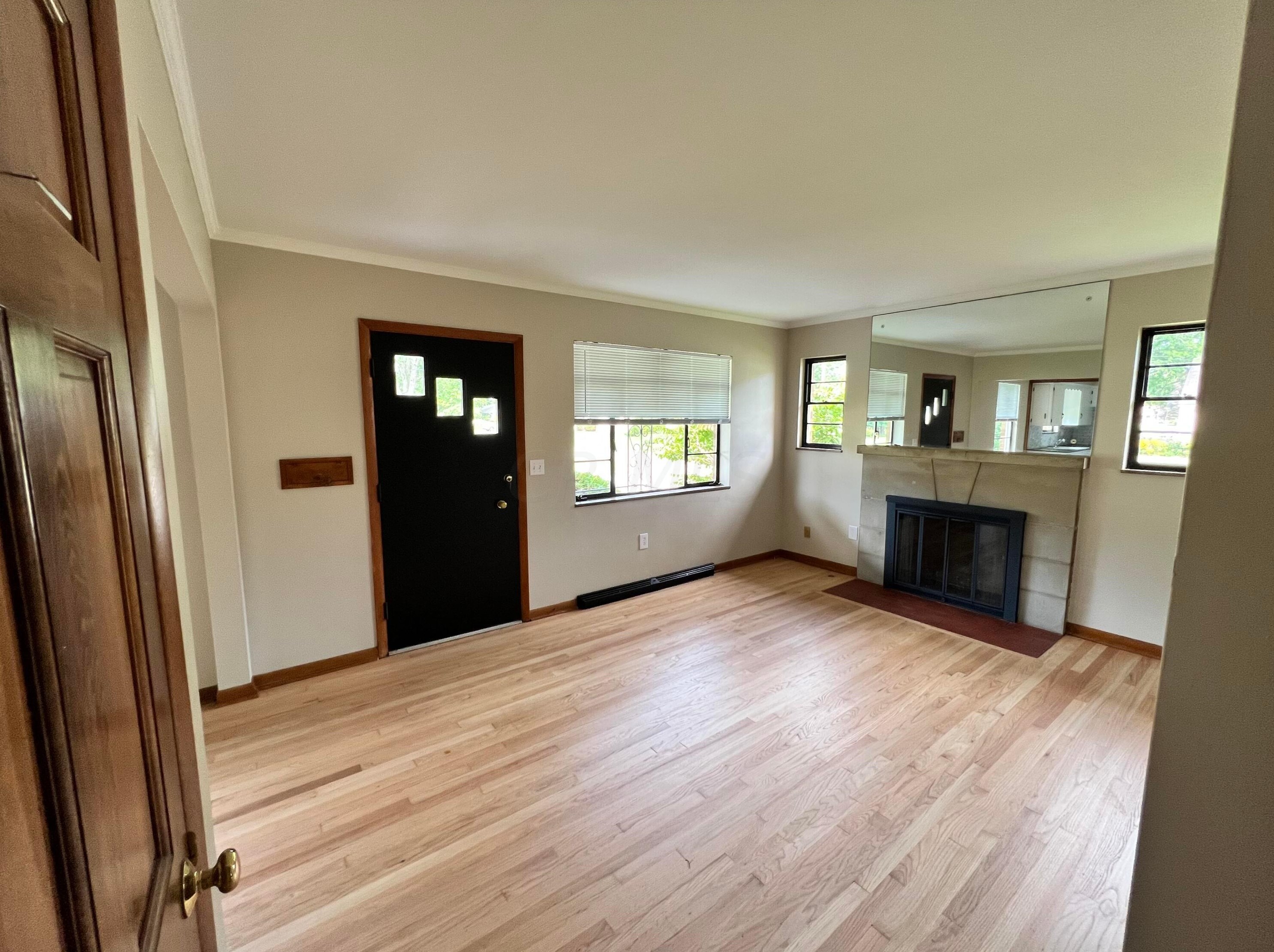 3730 Mcguffey Rd, Columbus OH 43211-2023 exterior