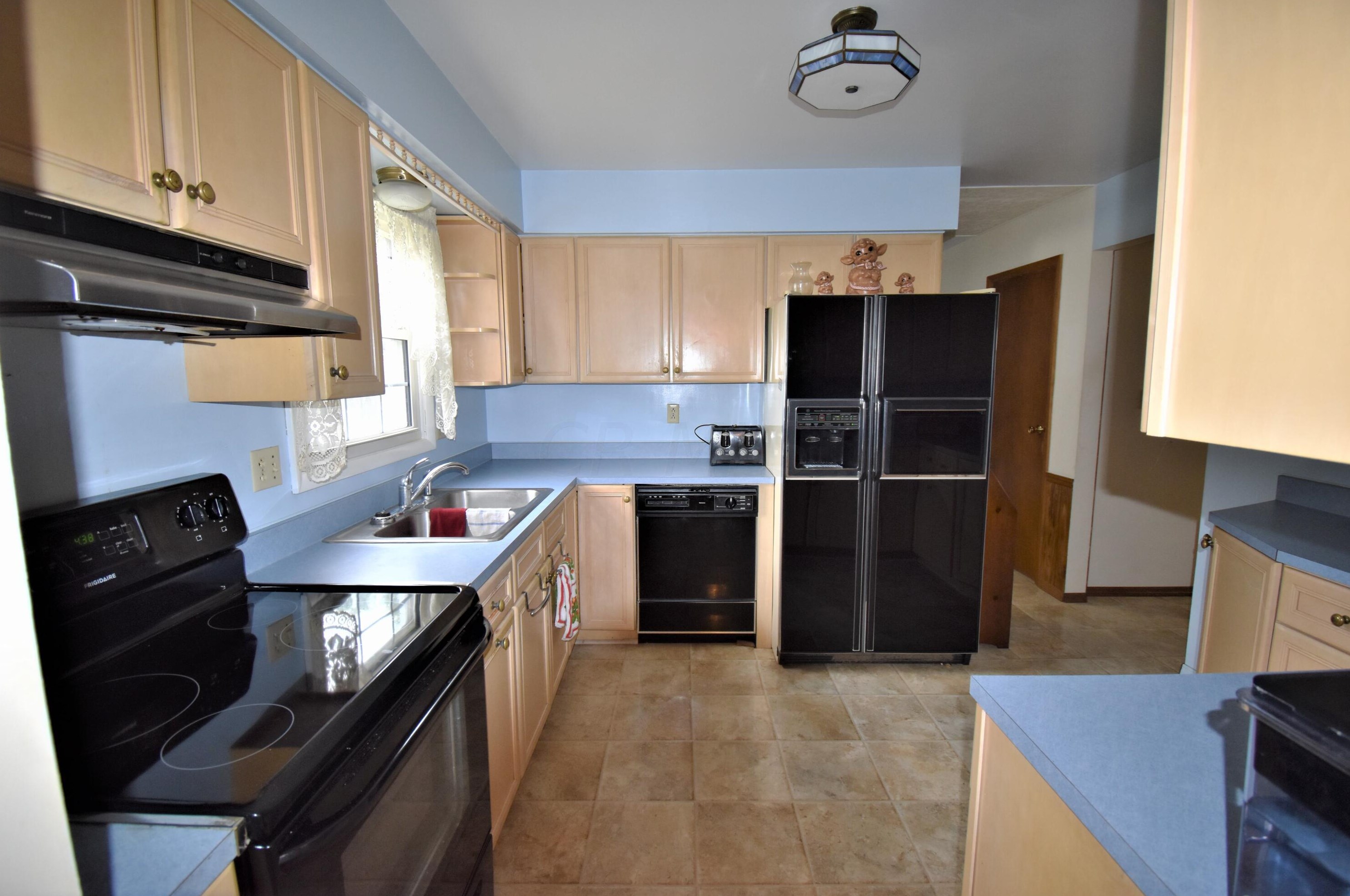 3414 Graystone, Columbus OH 43232-6135 exterior