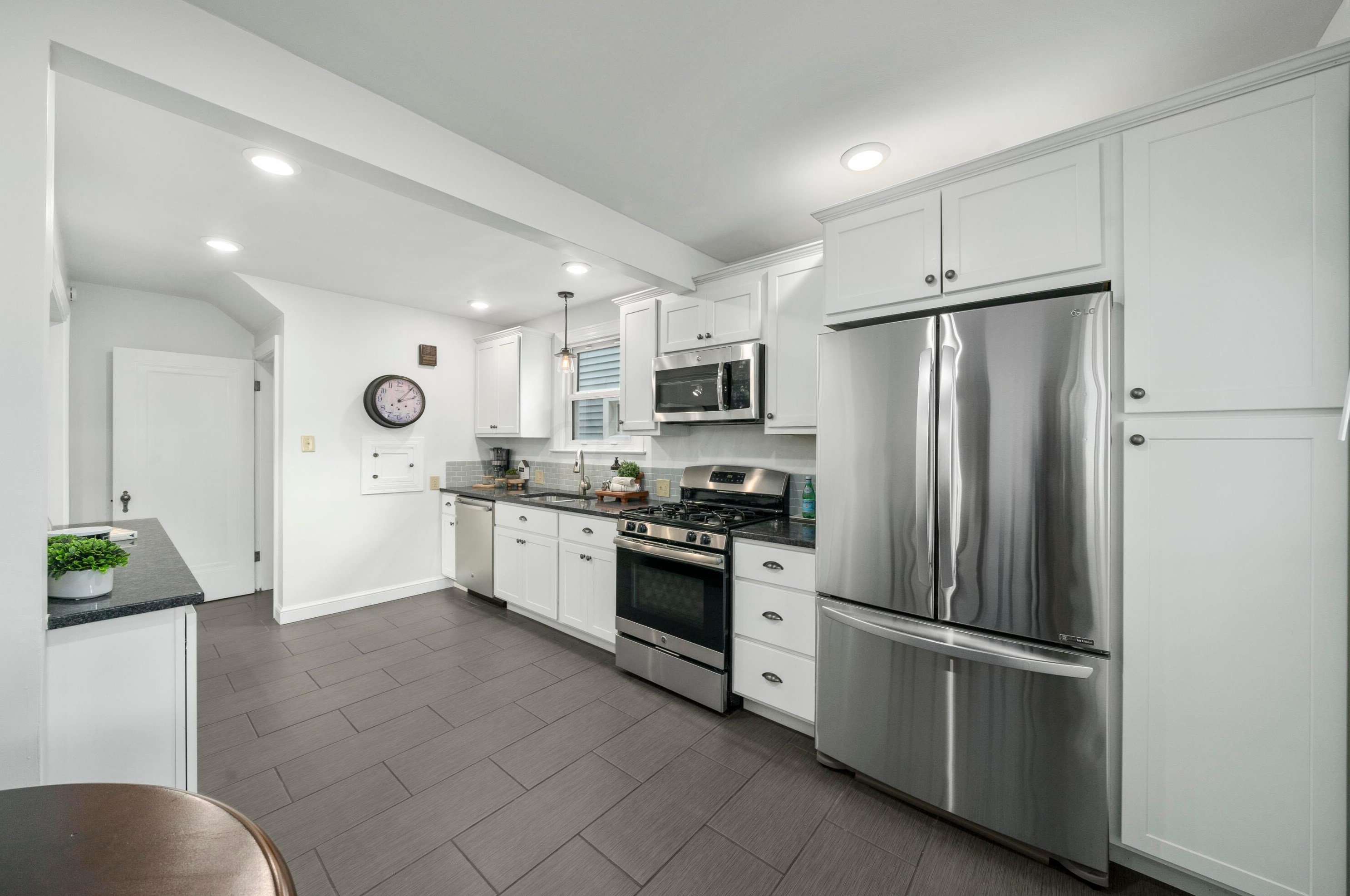 578 Milford Ave, Columbus OH 43202-1313 exterior