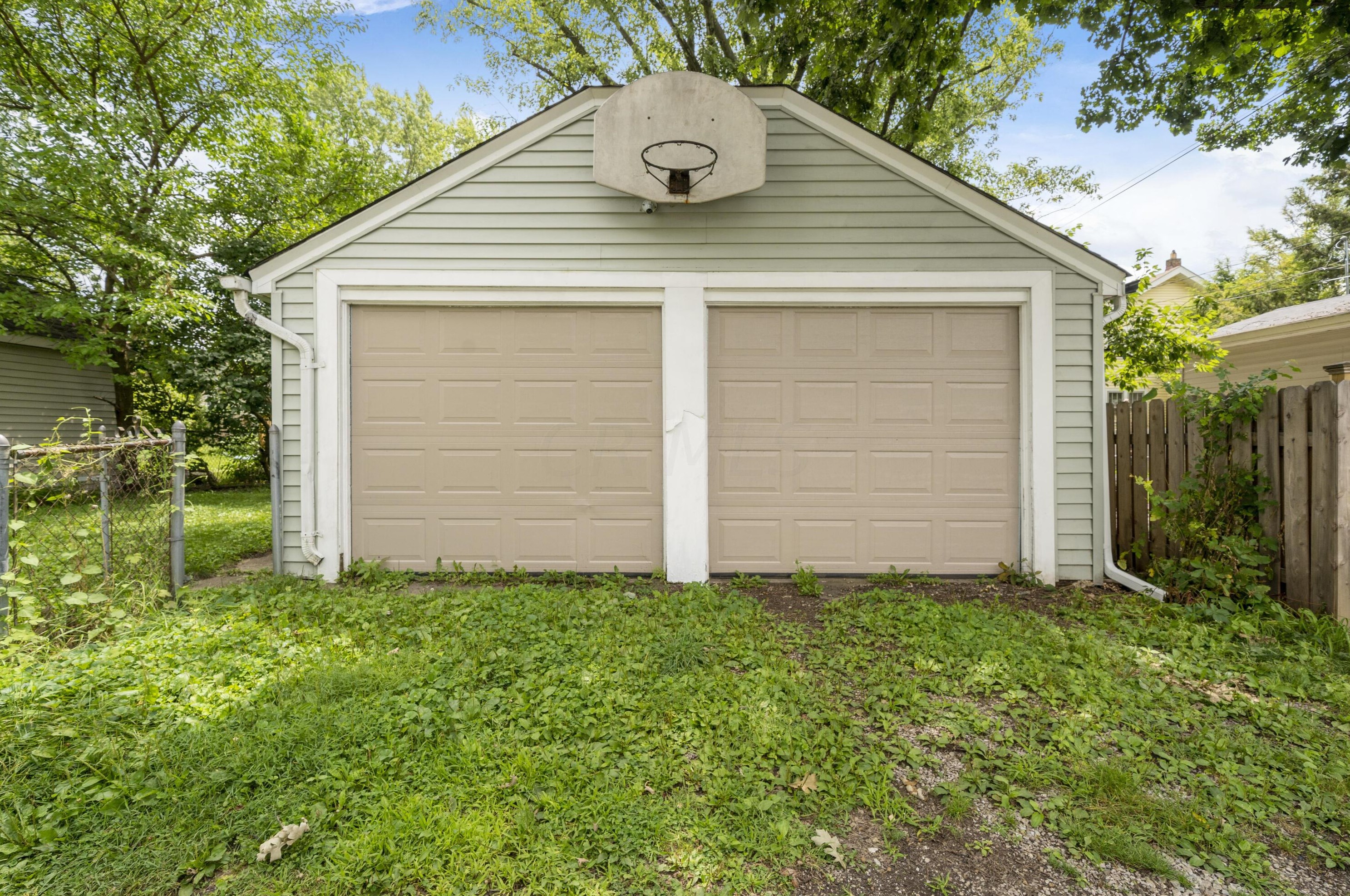 578 Milford Ave, Columbus OH 43202-1313 exterior