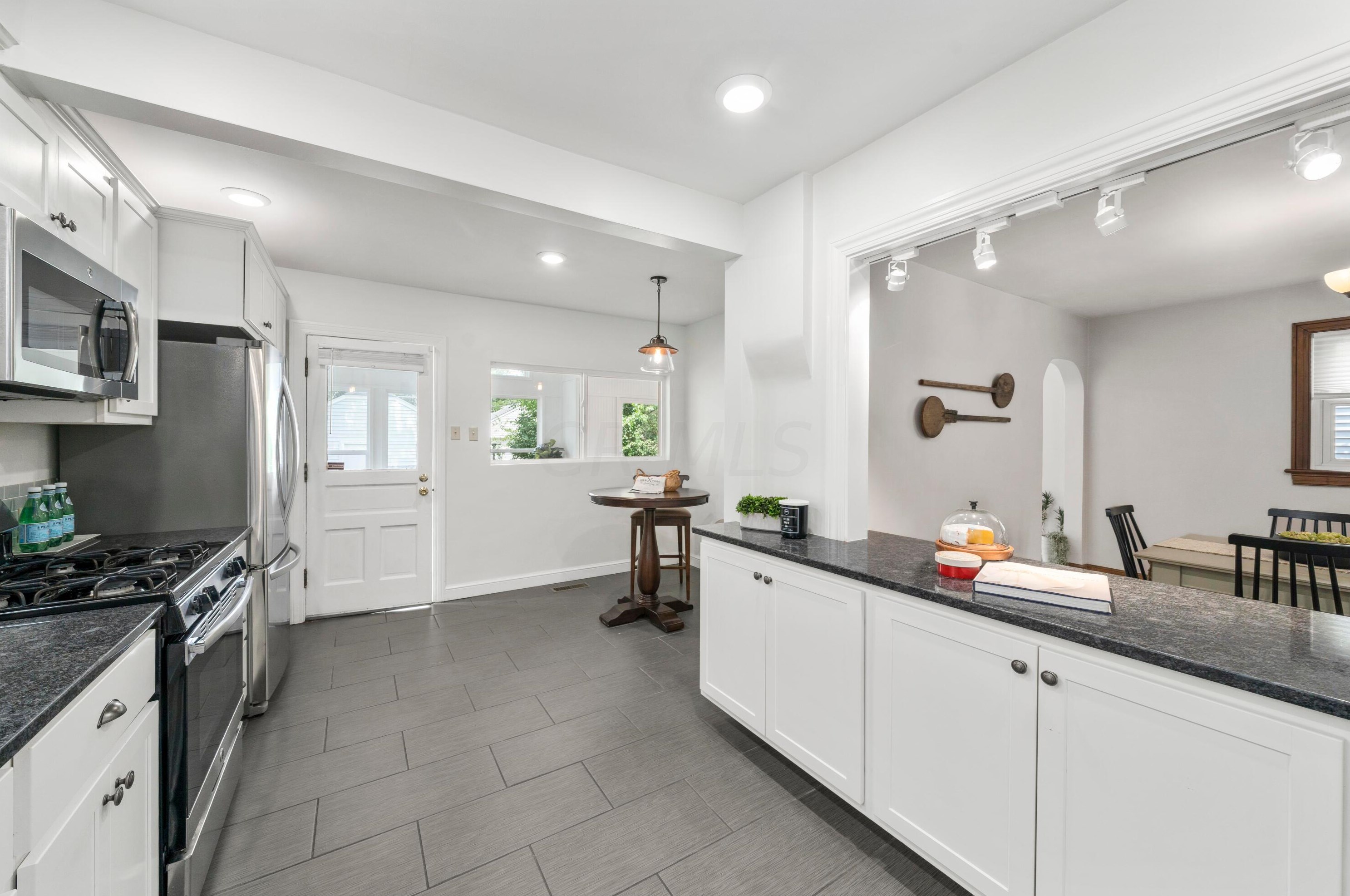 578 Milford Ave, Columbus OH 43202-1313 exterior