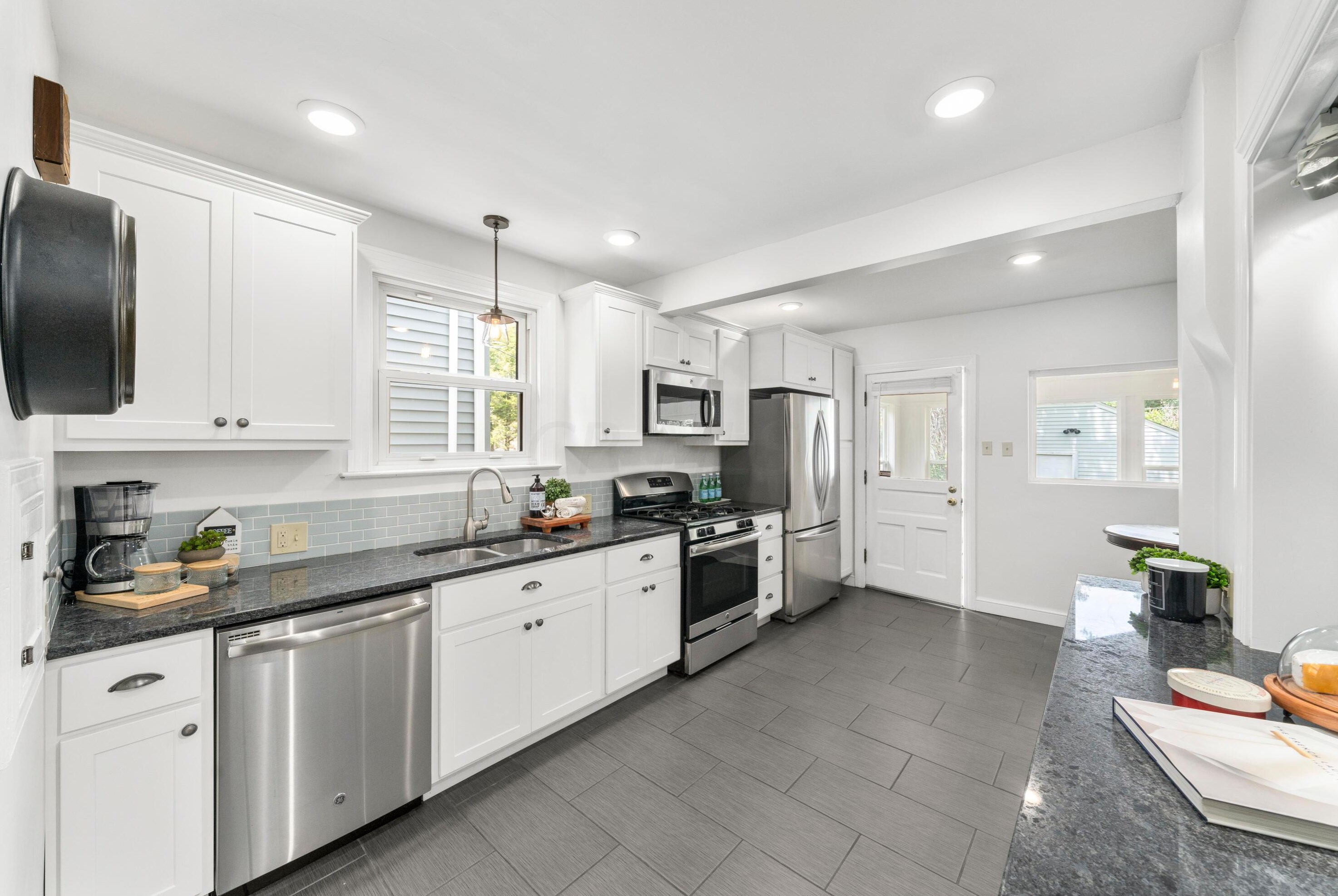 578 Milford Ave, Columbus OH 43202-1313 exterior