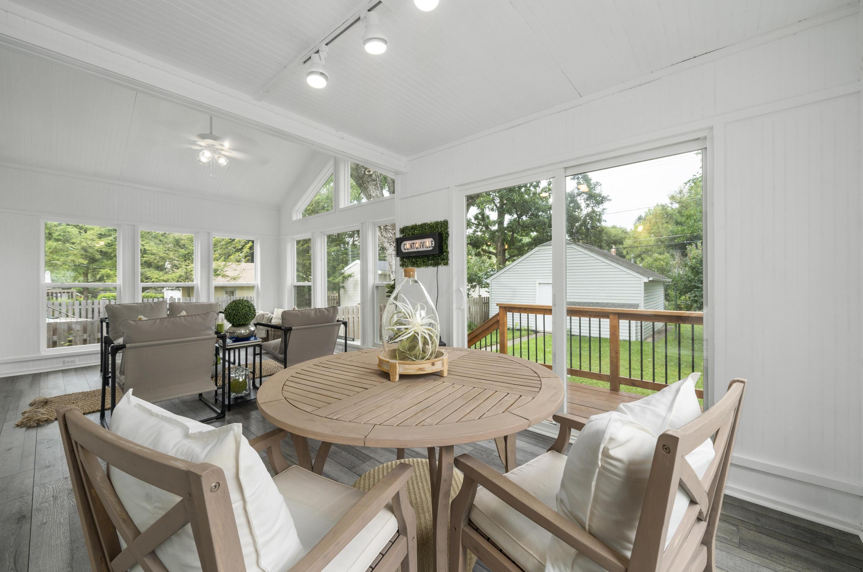 578 Milford Ave, Columbus OH 43202-1313 exterior