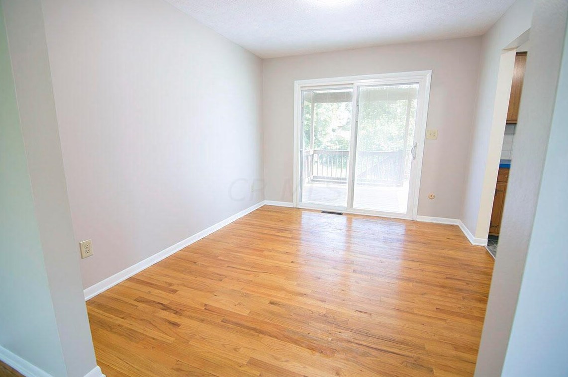 315 Rita Ct, Columbus OH 43213-1719 exterior