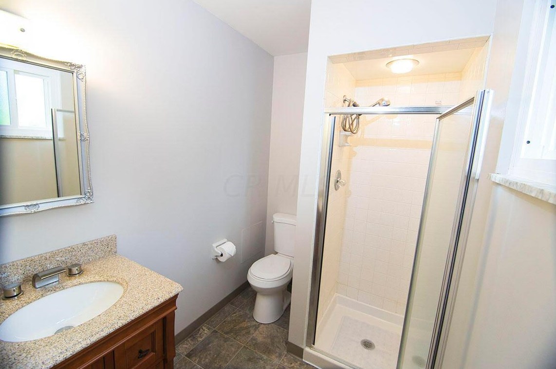 315 Rita Ct, Columbus OH 43213-1719 exterior