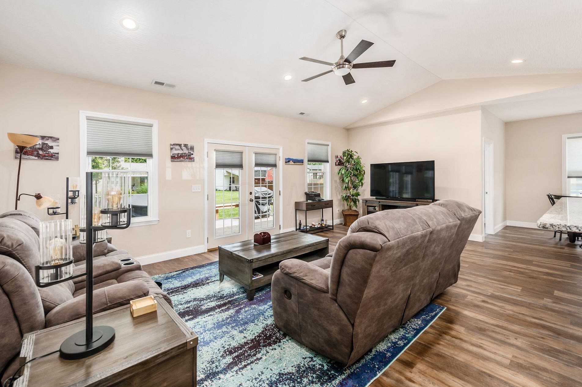 177 Craig Dr, Thornville OH  43076-8036 exterior
