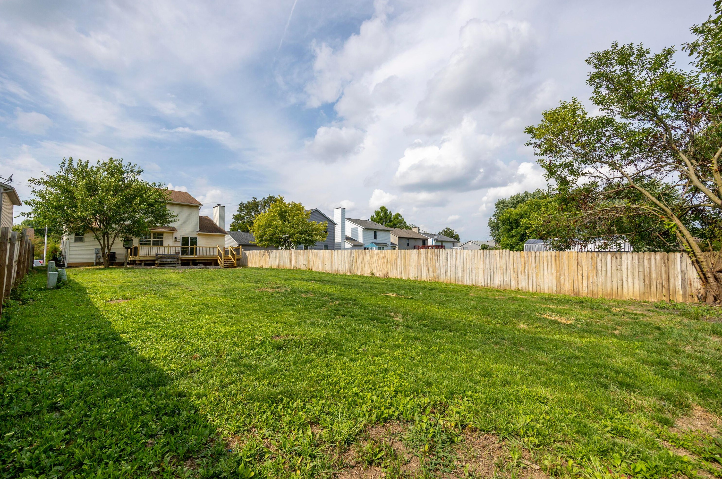 1040 Cypress Rdg Pl, Columbus OH 43228-6305 exterior