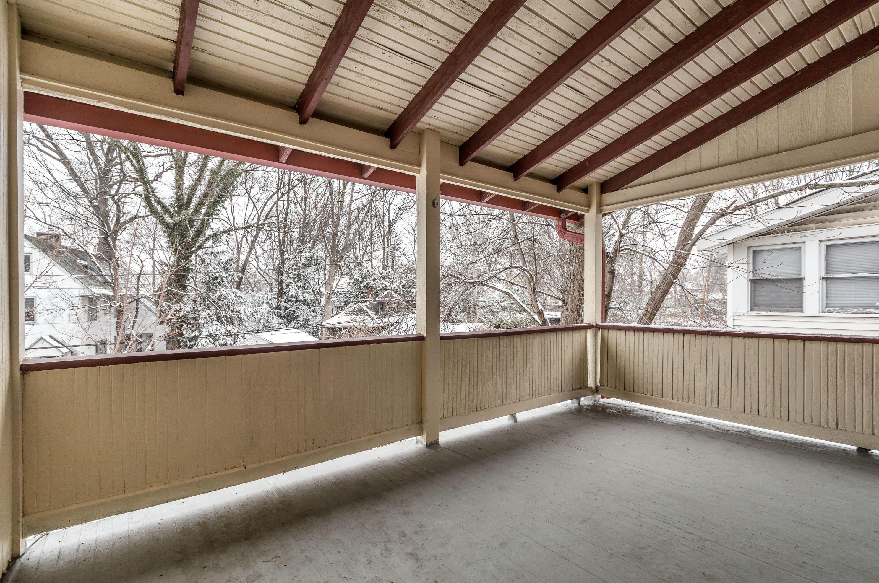 2061 4th St, Columbus OH 43201-1327 exterior