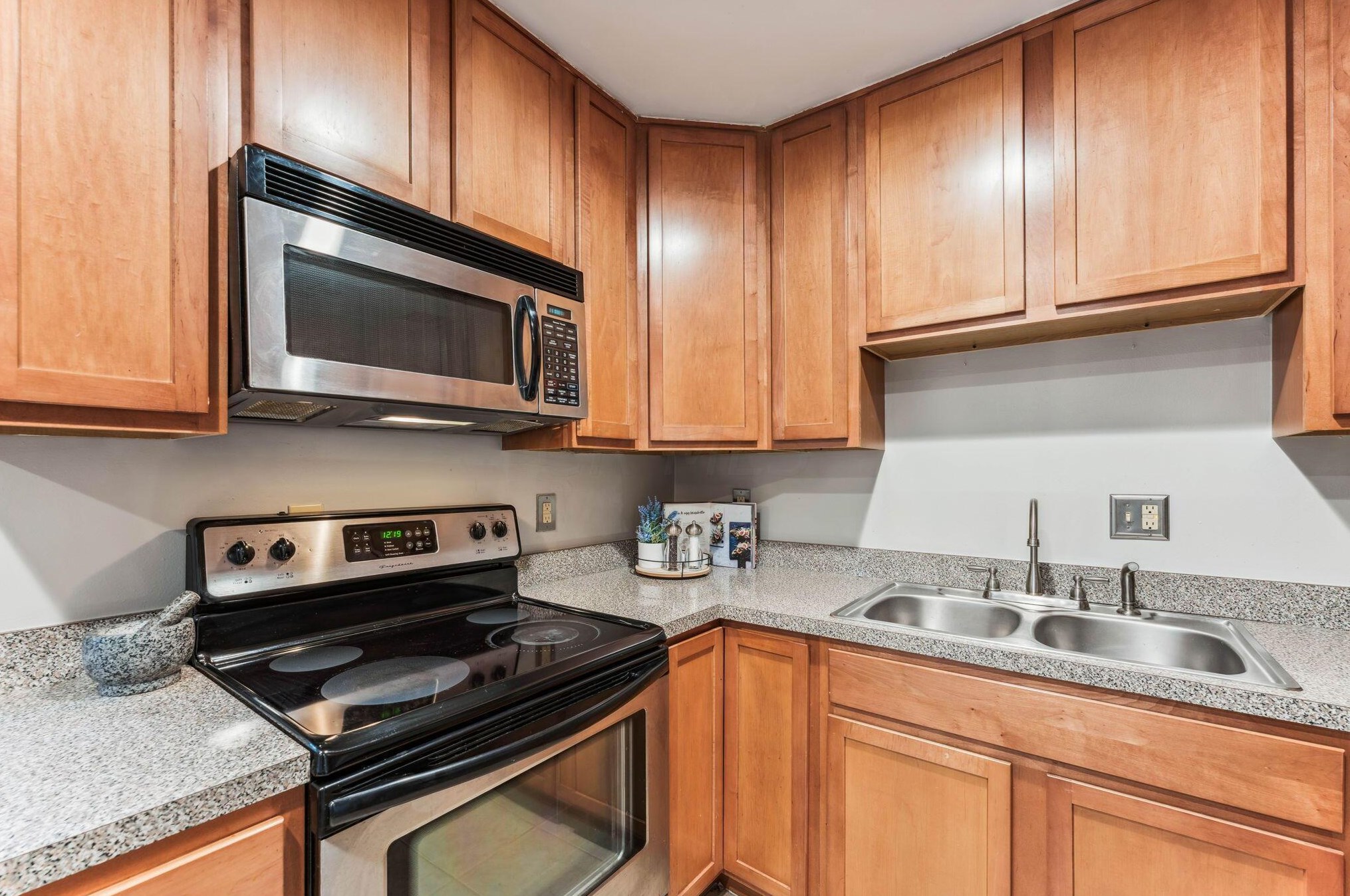 3048 Dorris Ave, Columbus OH 43202-1962 exterior