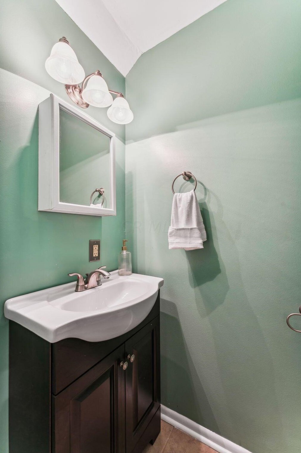 3048 Dorris Ave, Columbus OH 43202-1962 exterior