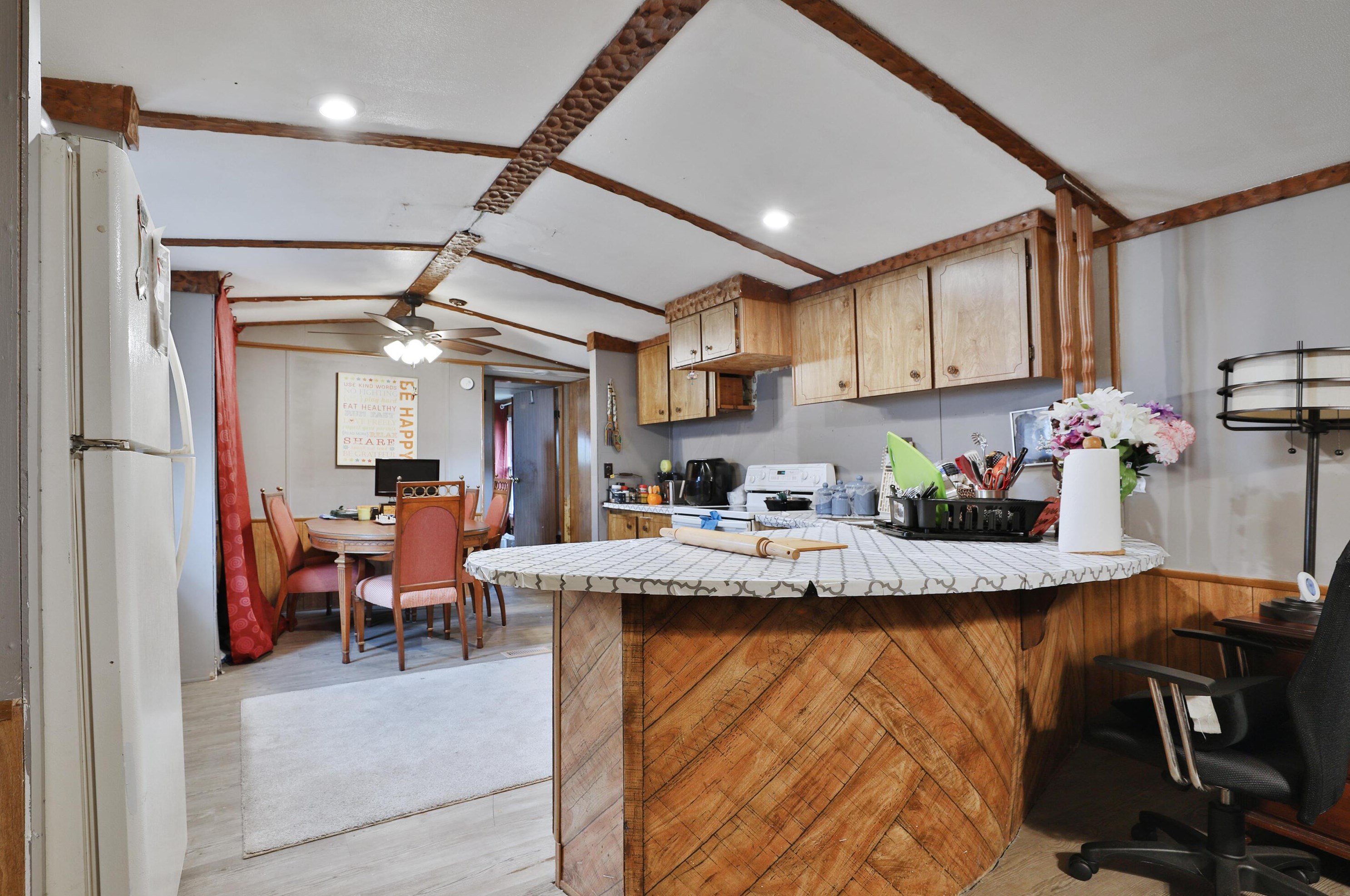 1598 Anchor Dr, Columbus OH 43207-1501 exterior