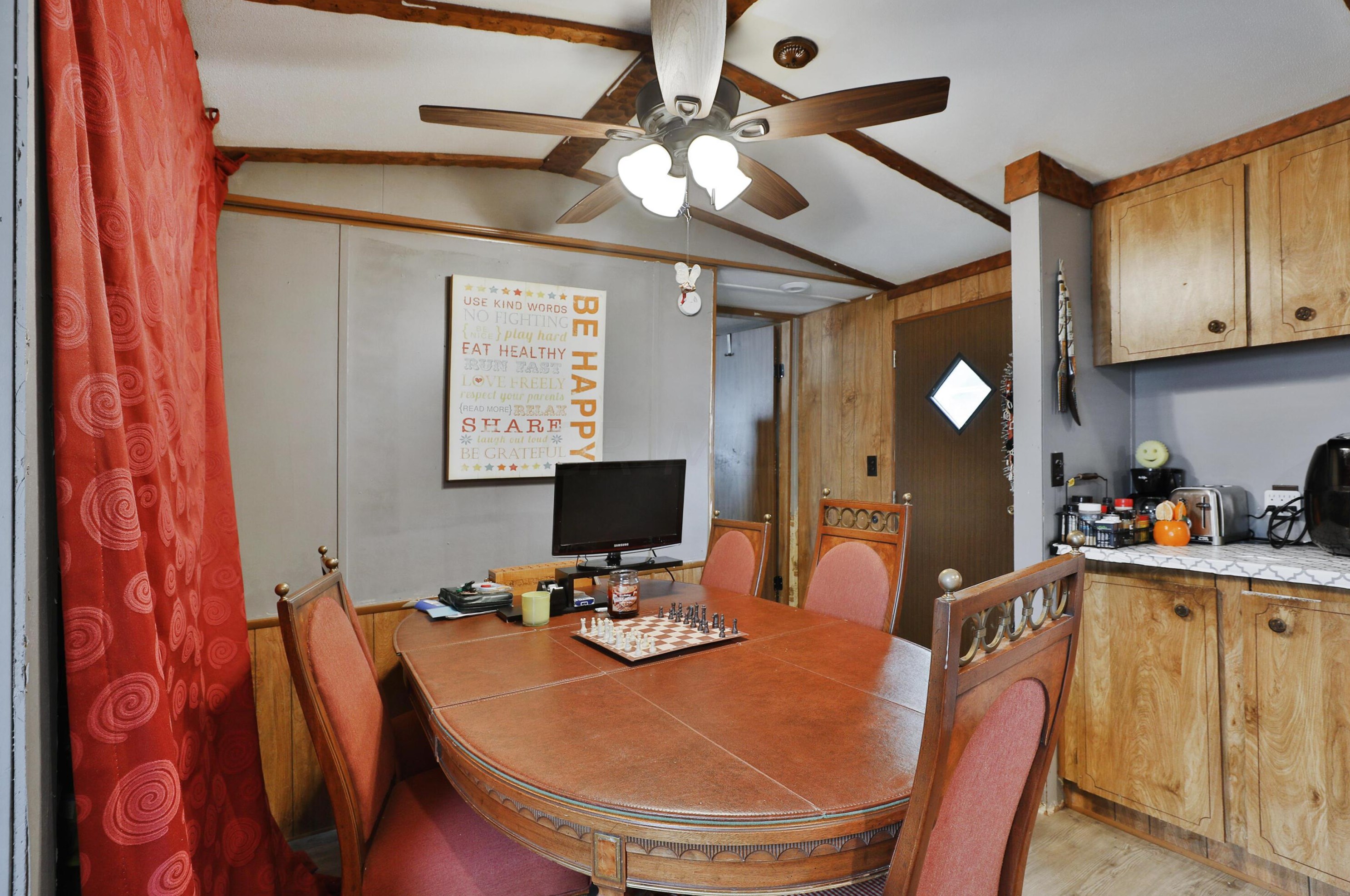 1598 Anchor Dr, Columbus OH 43207-1501 exterior