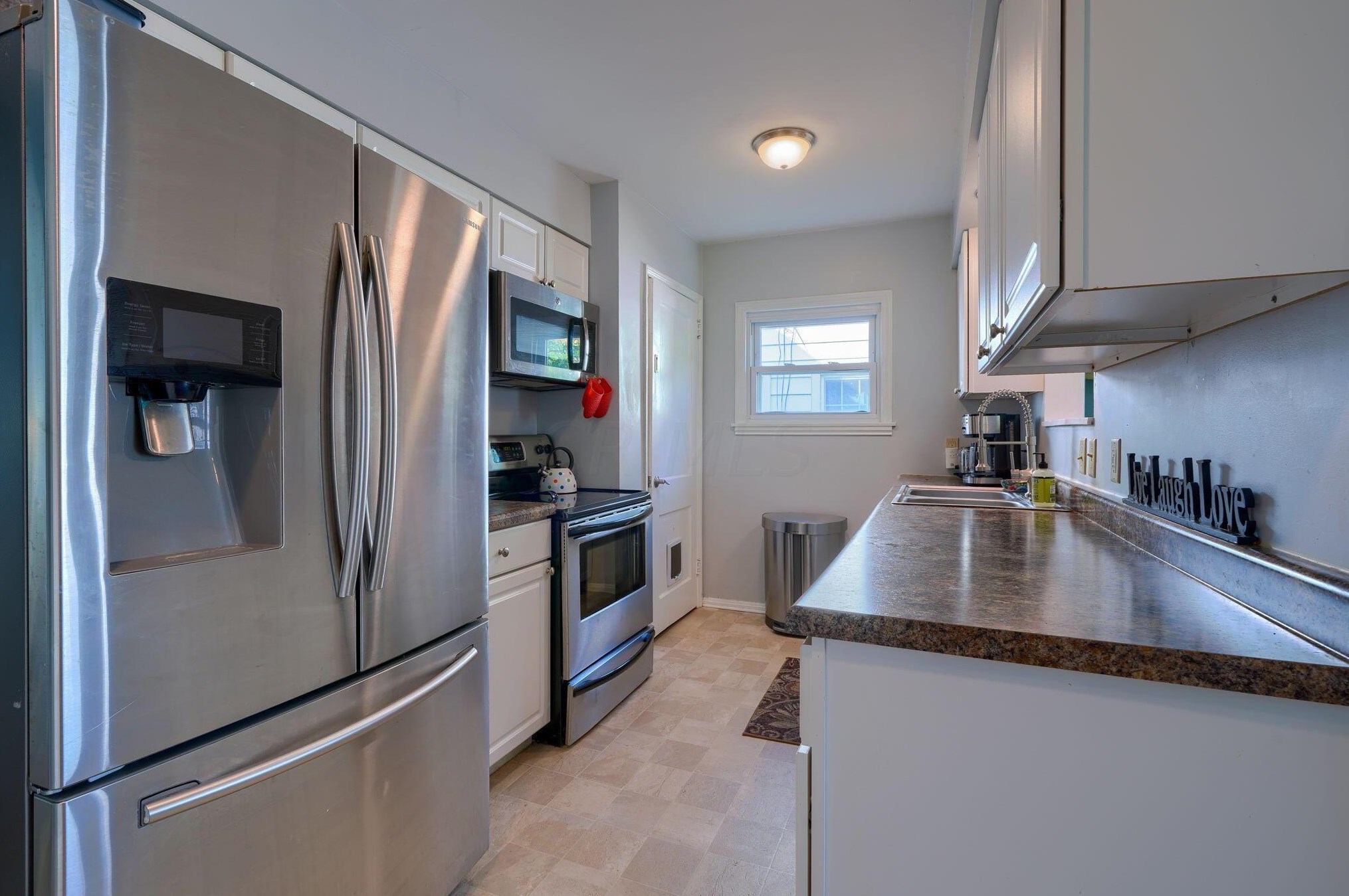 484 Jeffrey Pl, Columbus OH 43214-1702 exterior