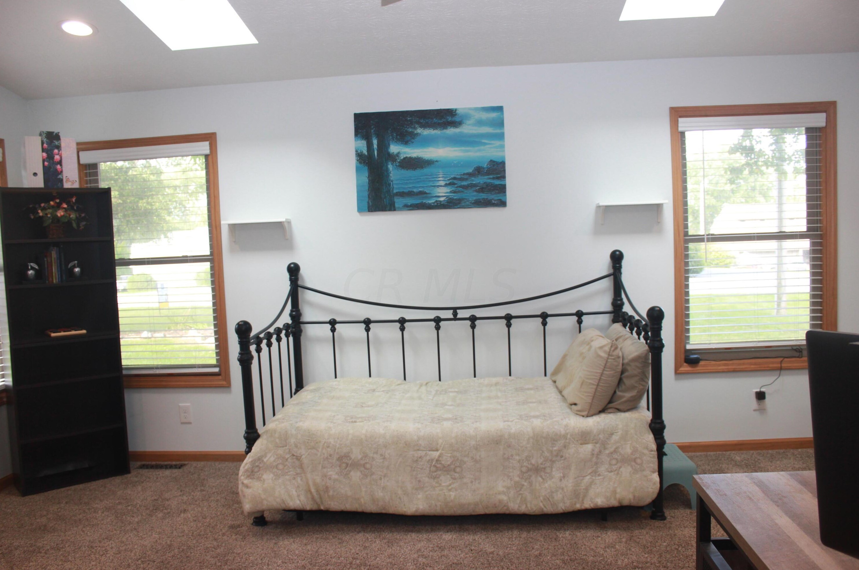 2326 Pawnee Dr, London OH  43140-9018 exterior