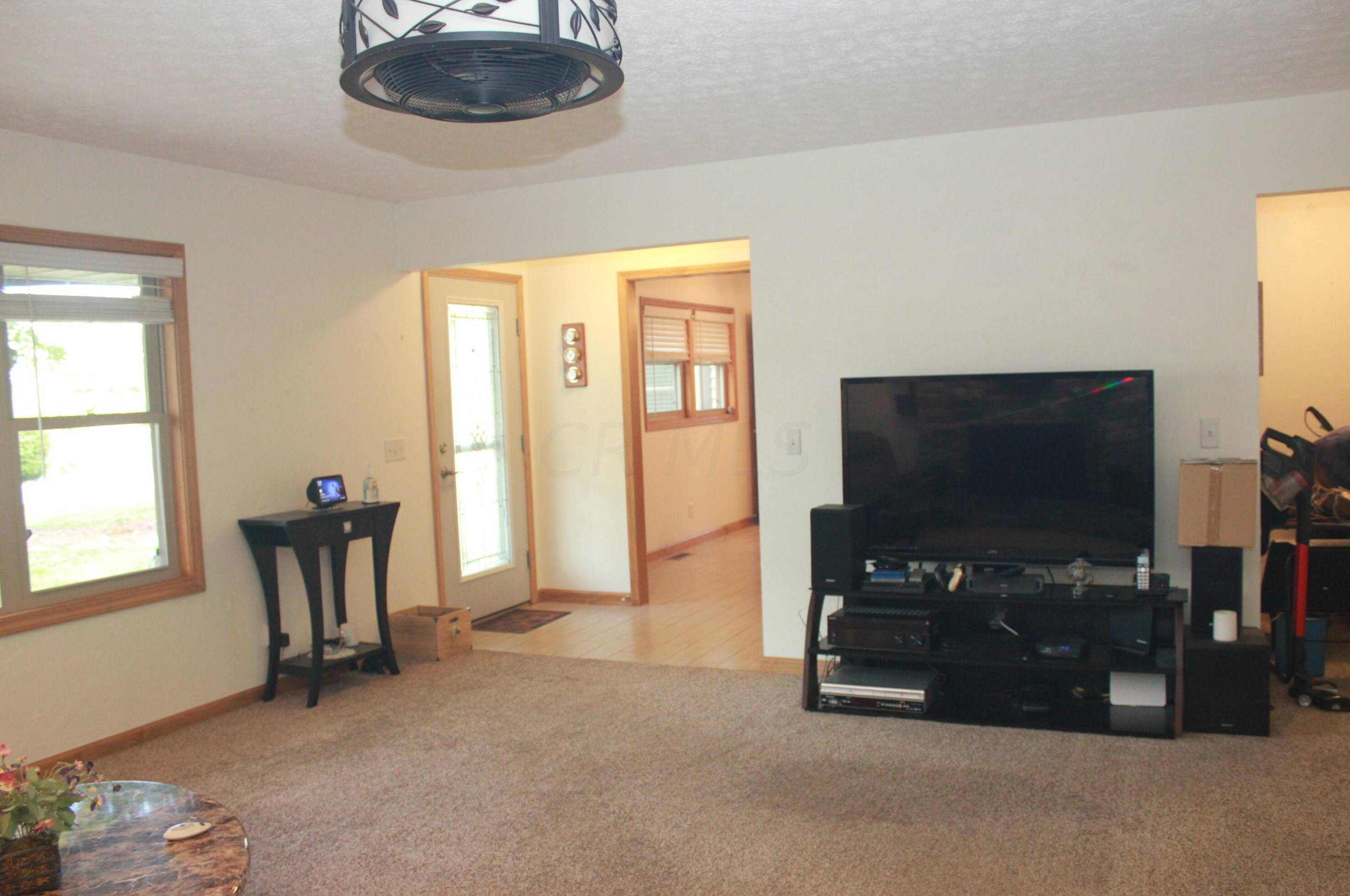 2326 Pawnee Dr, London OH  43140-9018 exterior