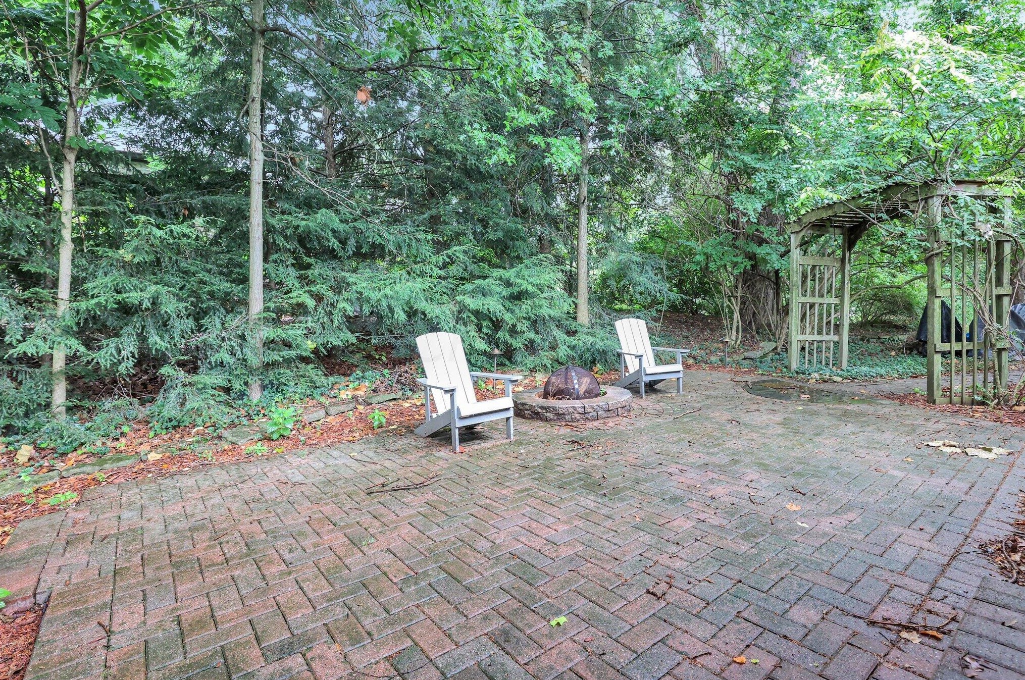 5920 Olentangy Blvd, Columbus OH  43085-3866 exterior