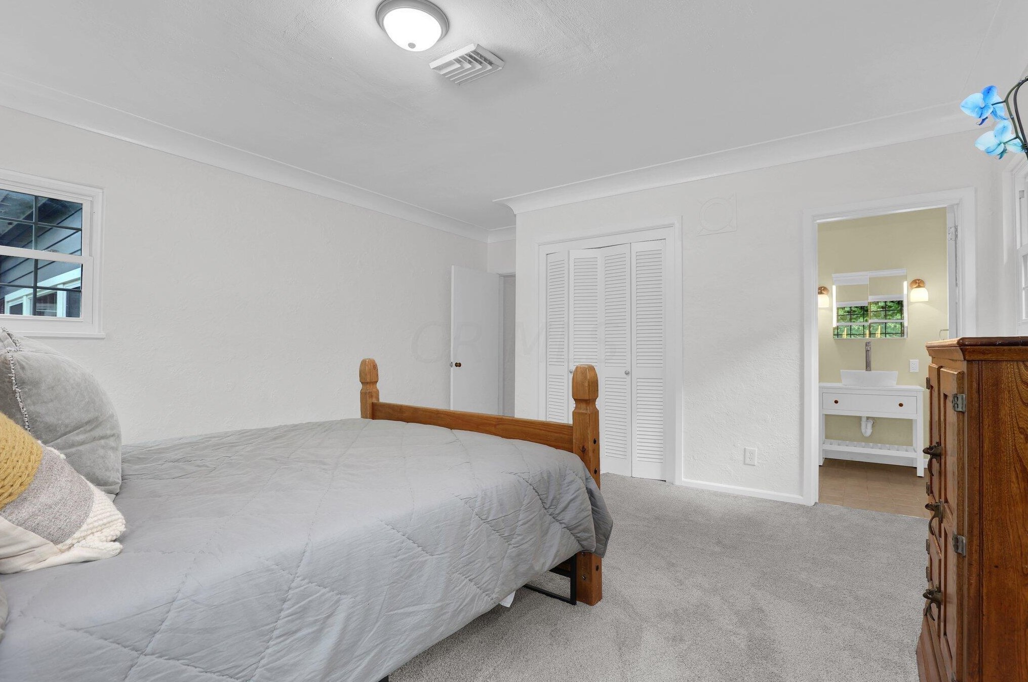 5920 Olentangy Blvd, Columbus OH  43085-3866 exterior