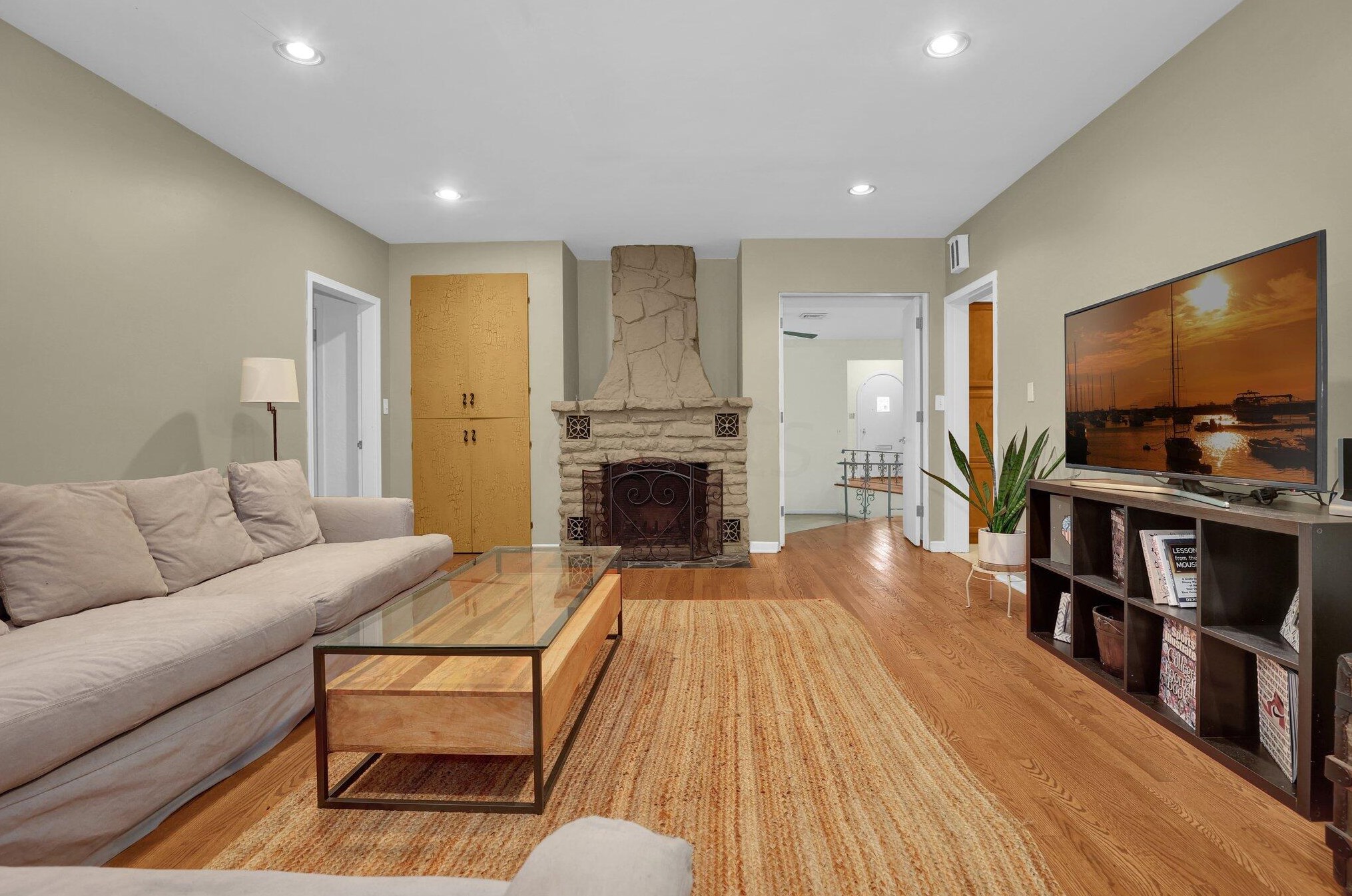 5920 Olentangy Blvd, Columbus OH  43085-3866 exterior