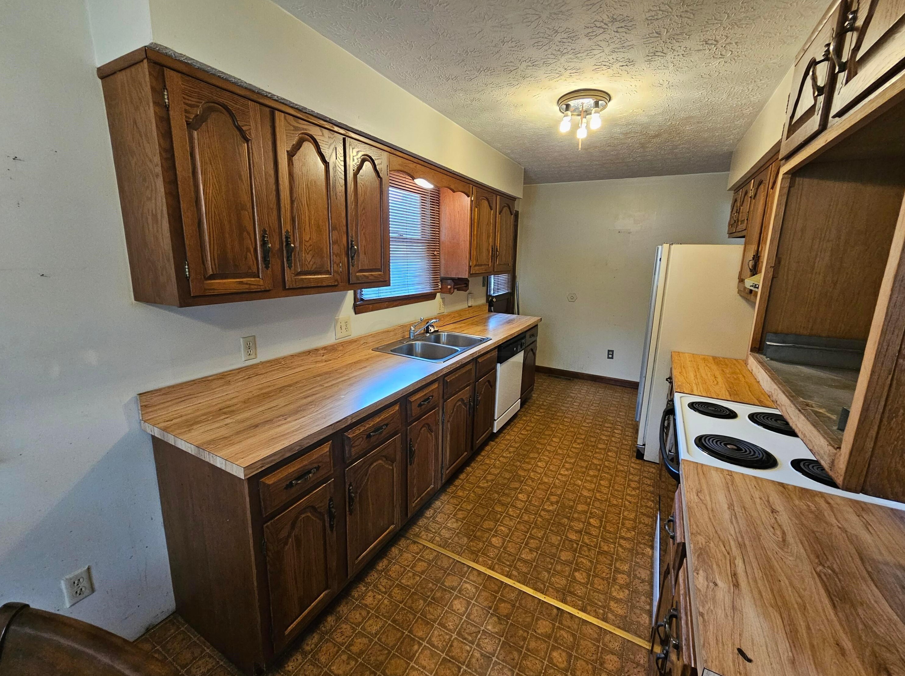 3548 Hamilton Rd, Columbus OH 43213-1307 exterior