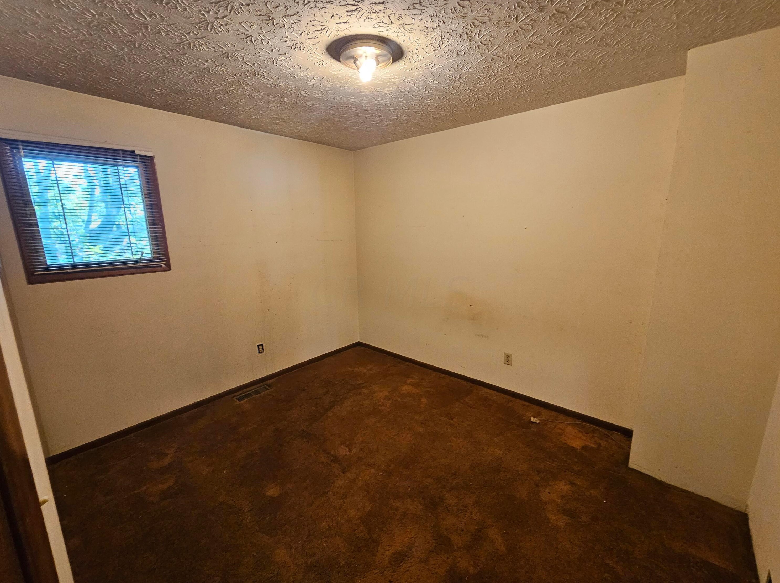 3548 Hamilton Rd, Columbus OH 43213-1307 exterior