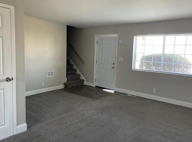 124 Buckeye Cir, Columbus OH  43217-1086 exterior