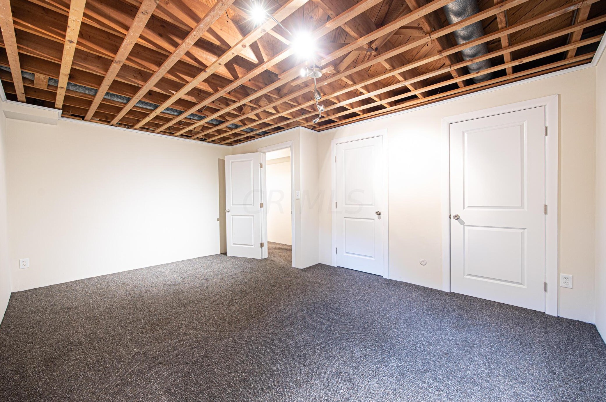 400 Schreyer Pl, Columbus OH 43214-2213 exterior